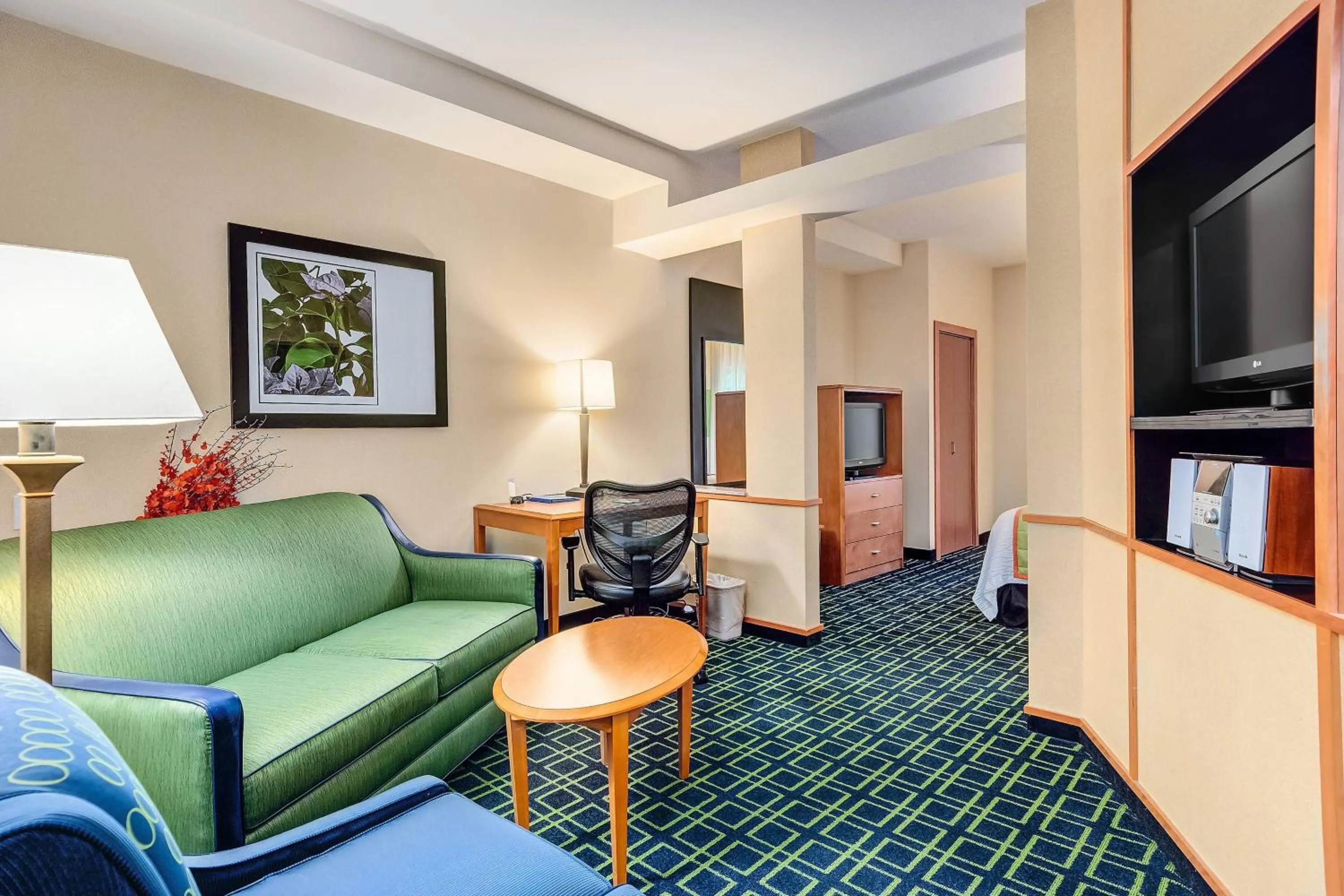 Living room in Fairfield Inn & Suites Worcester Auburn