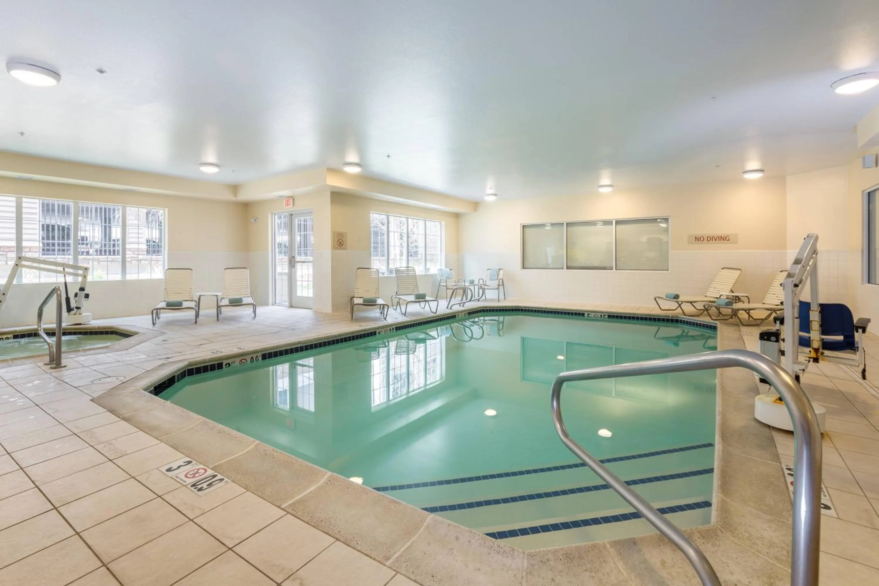 Swimming pool in TownePlace Suites by Marriott Boise Downtown/University