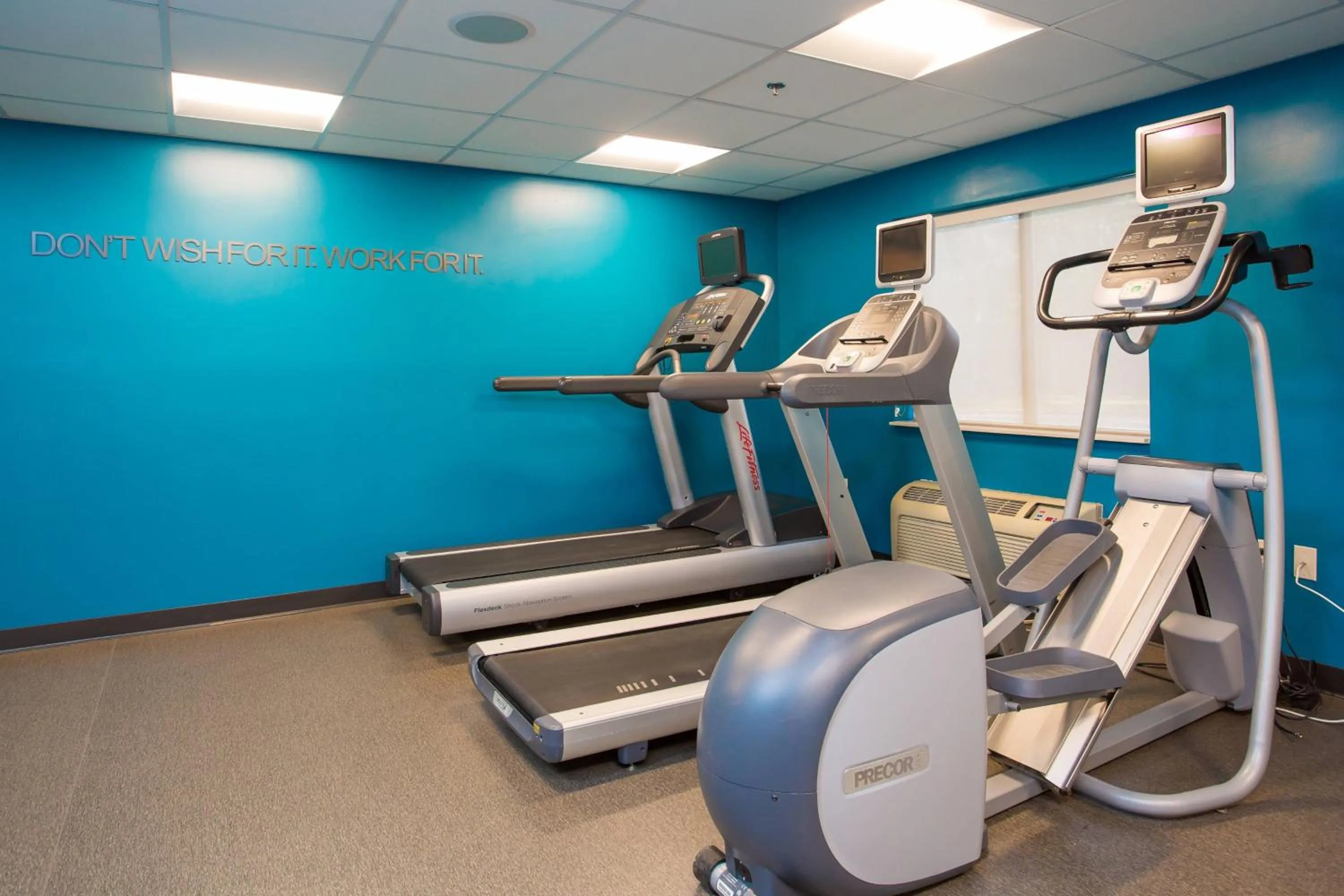 Fitness centre/facilities in Fairfield by Marriott Inn & Suites Raynham Middleborough/Plymouth