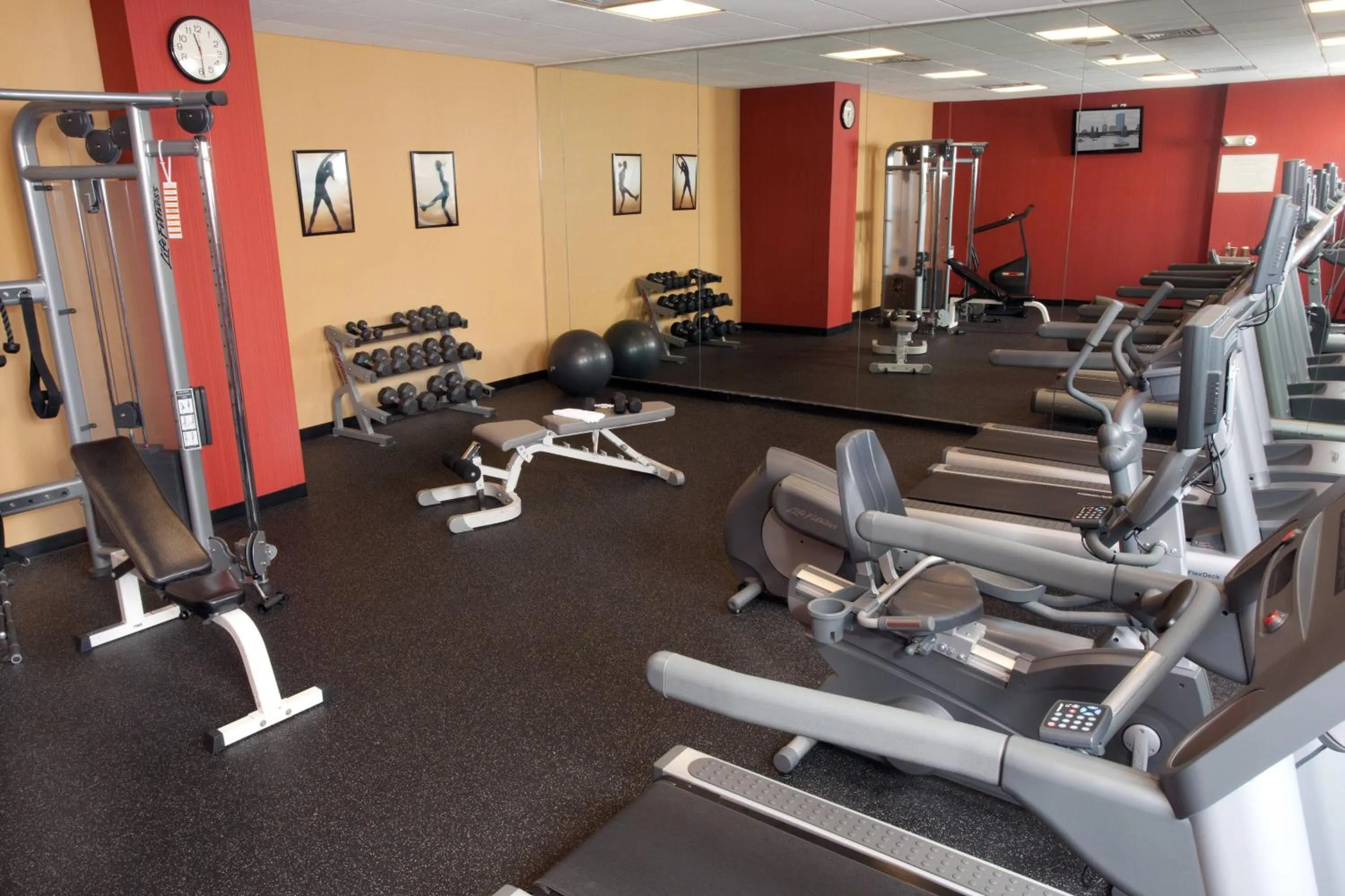 Fitness centre/facilities in Courtyard Boston Woburn/Boston North
