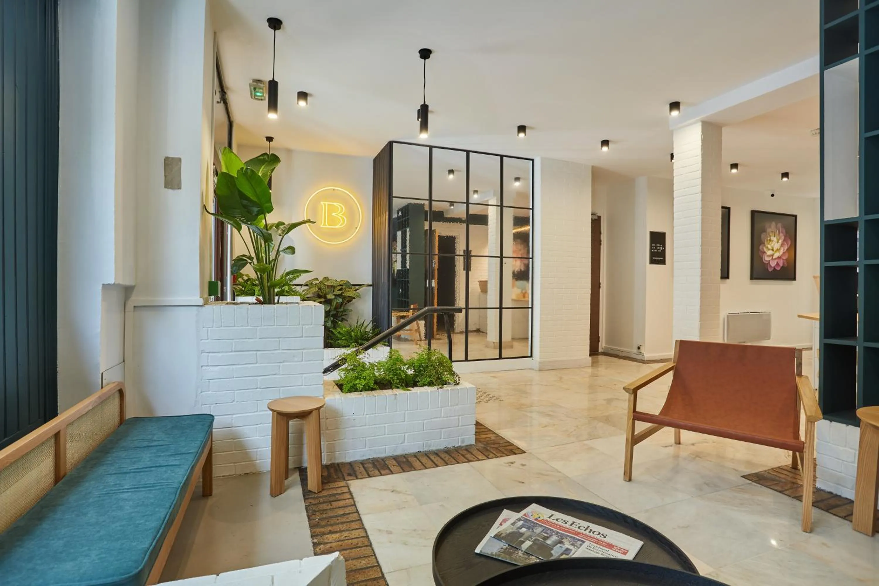 Seating area in Hôtel Beauquartier Montmartre