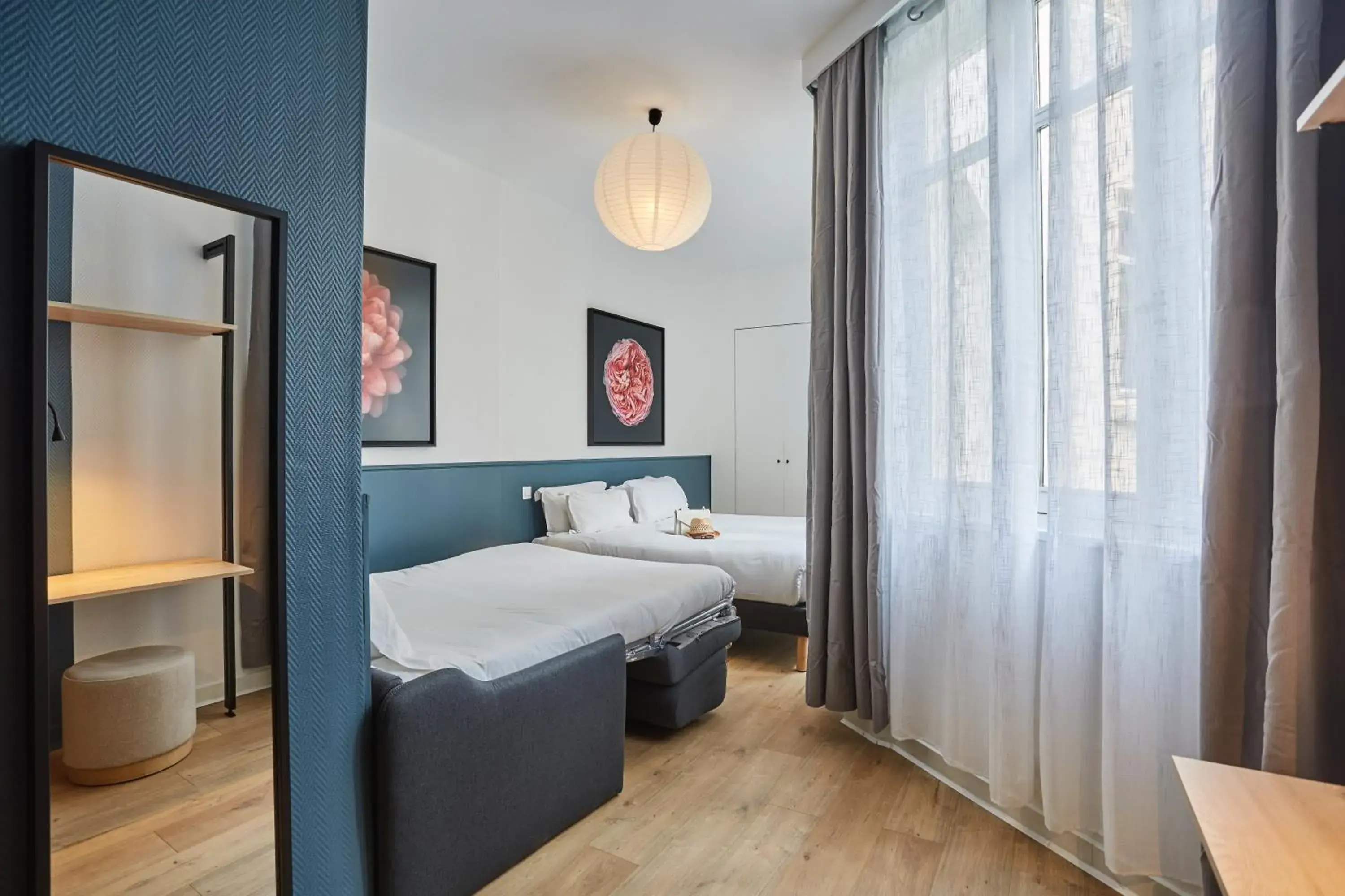 Bed in Hôtel Beauquartier Montmartre Bed in Hôtel Beauquartier Montmartre