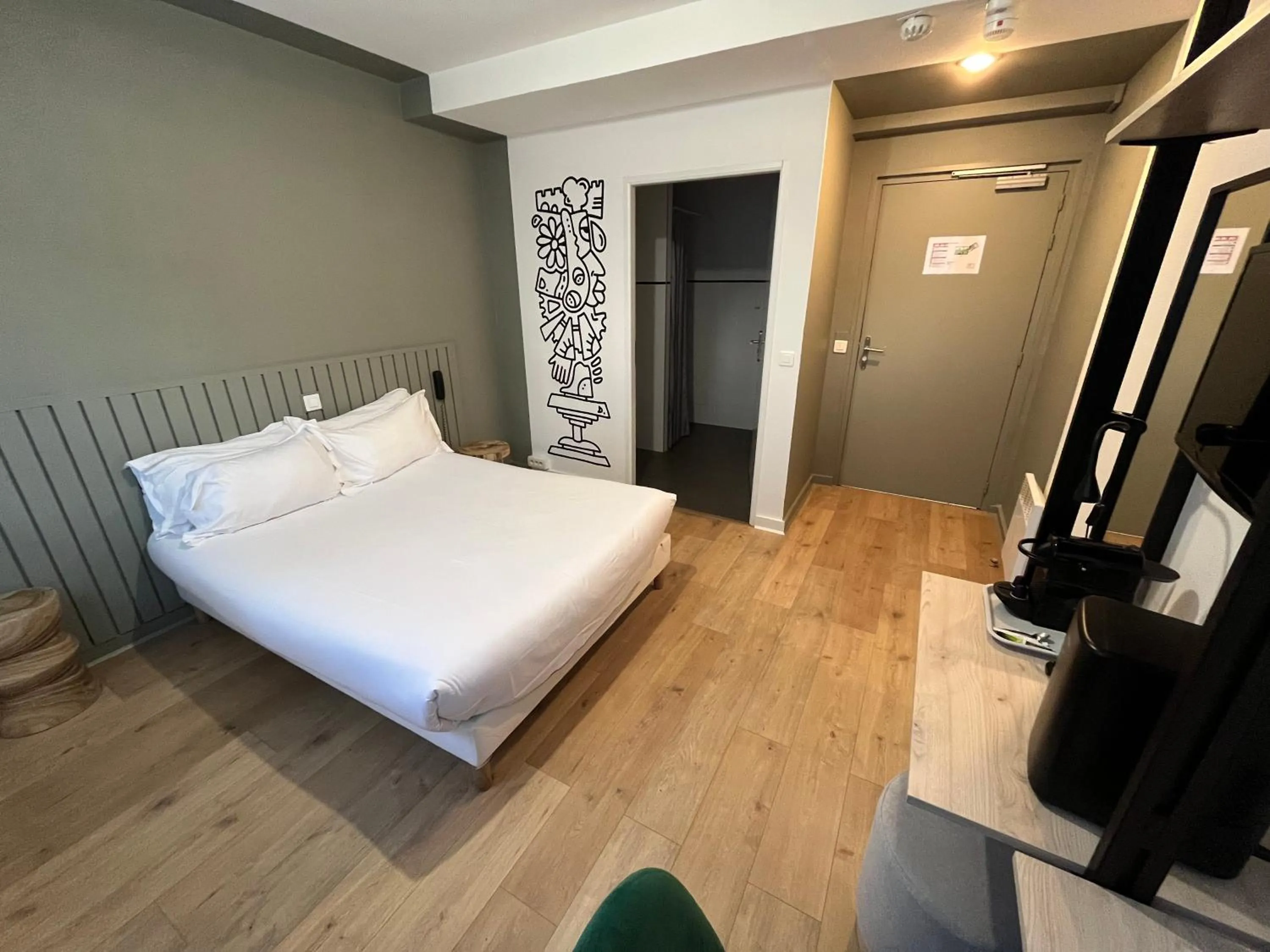 Bed in Hôtel Beauquartier Montmartre