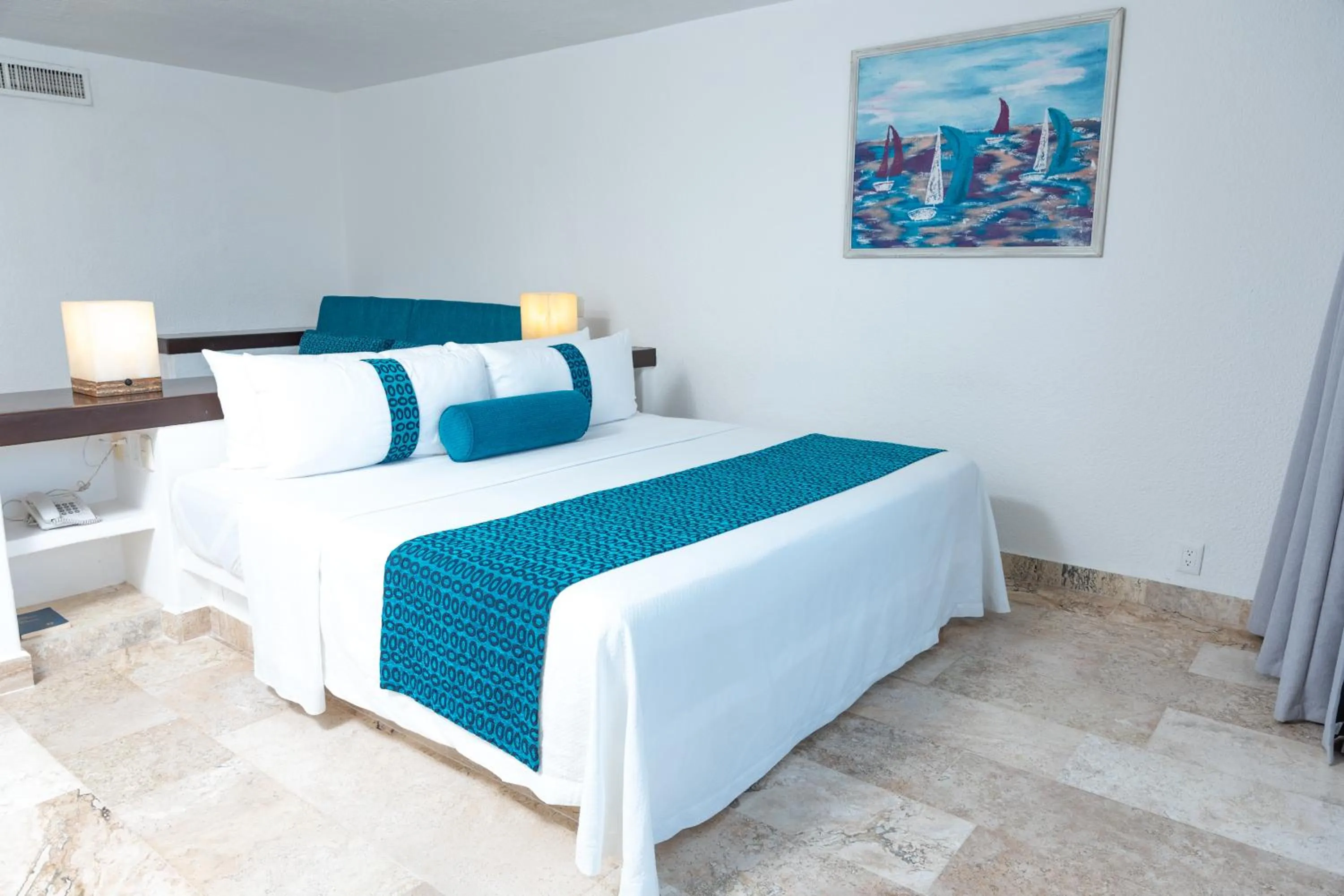 Decorative detail, Bed in Ritz Acapulco All Inclusive