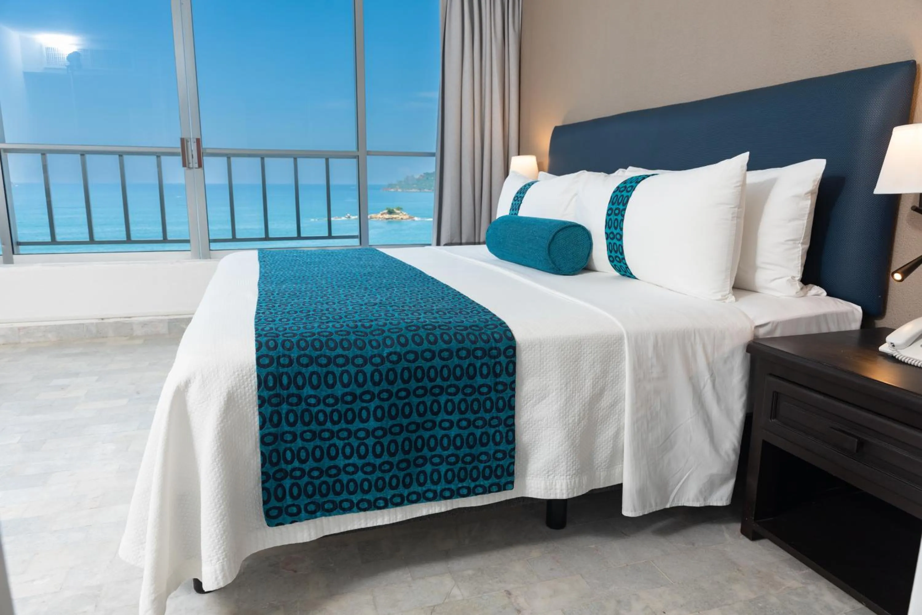 Decorative detail, Bed in Ritz Acapulco All Inclusive