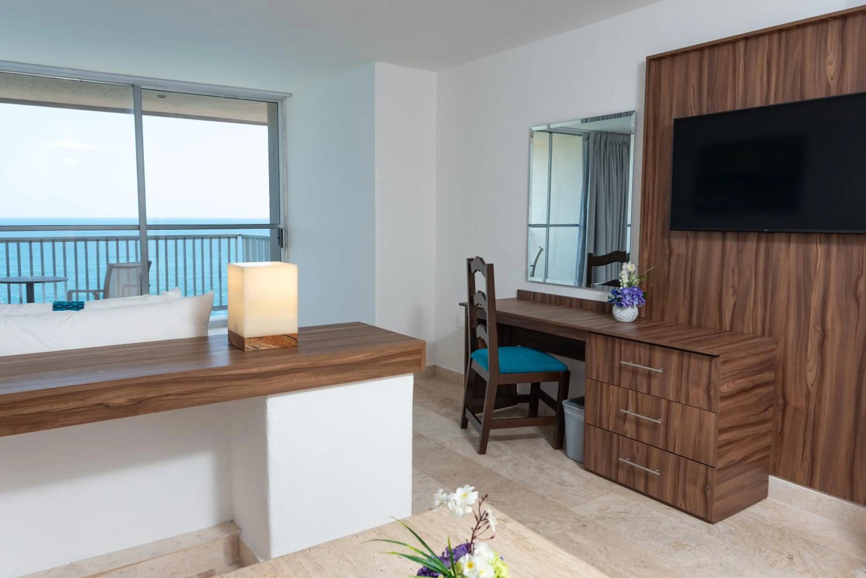 TV and multimedia in Ritz Acapulco All Inclusive