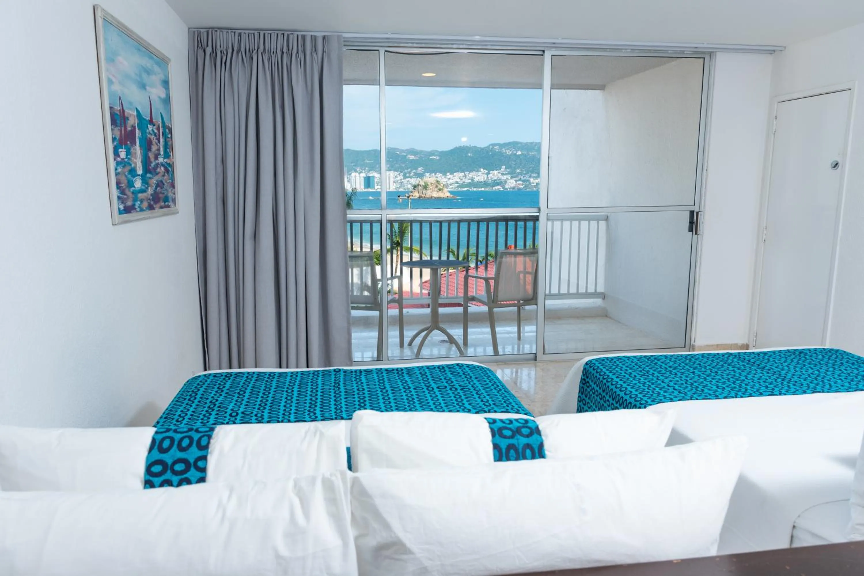 Photo of the whole room, Bed in Ritz Acapulco All Inclusive