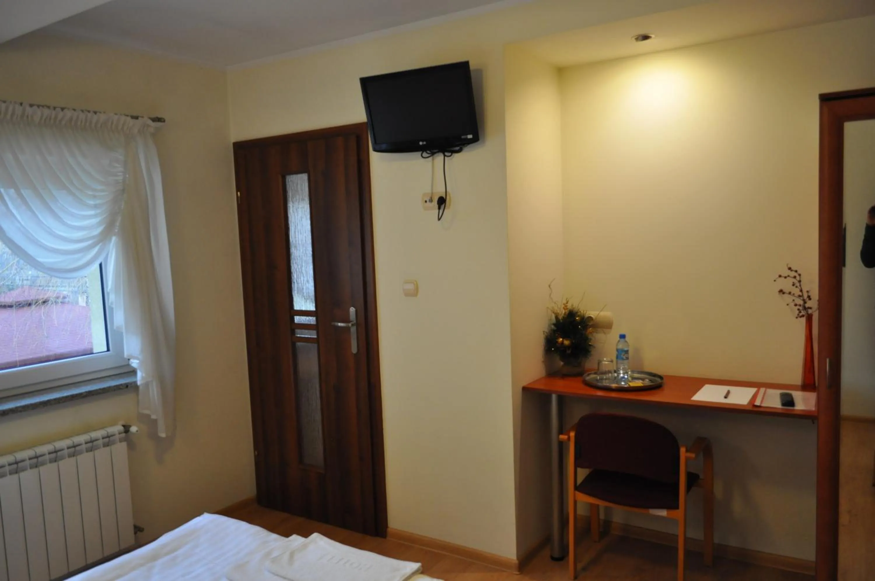 Seating area, Bed in Bankietowa Hotel & Restauracja