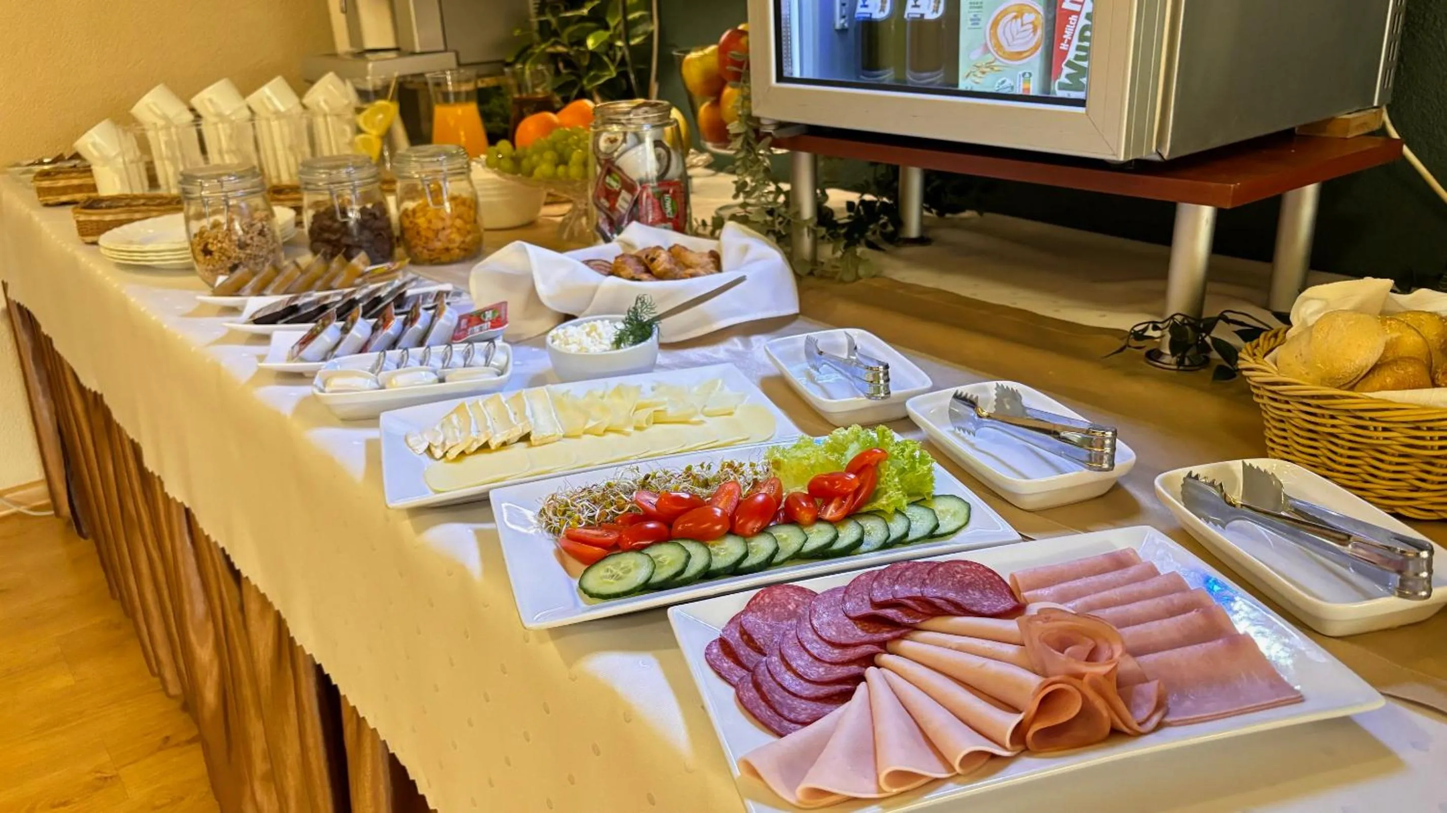 Buffet breakfast in Bankietowa Hotel & Restauracja