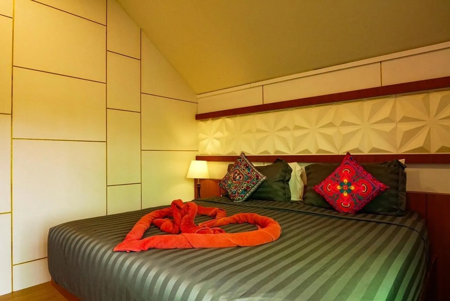 Bed in Pinthong Aonang Villa