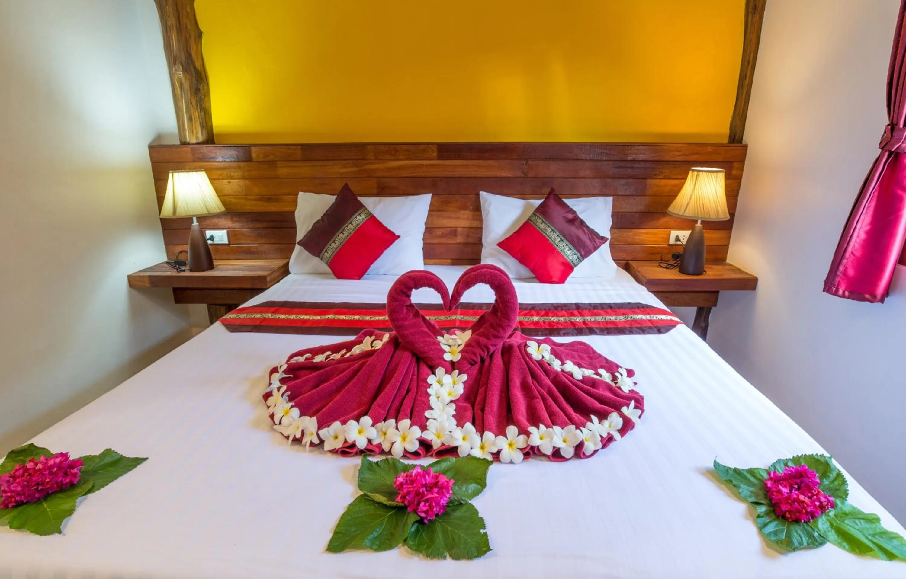 Bed in Pinthong Aonang Villa