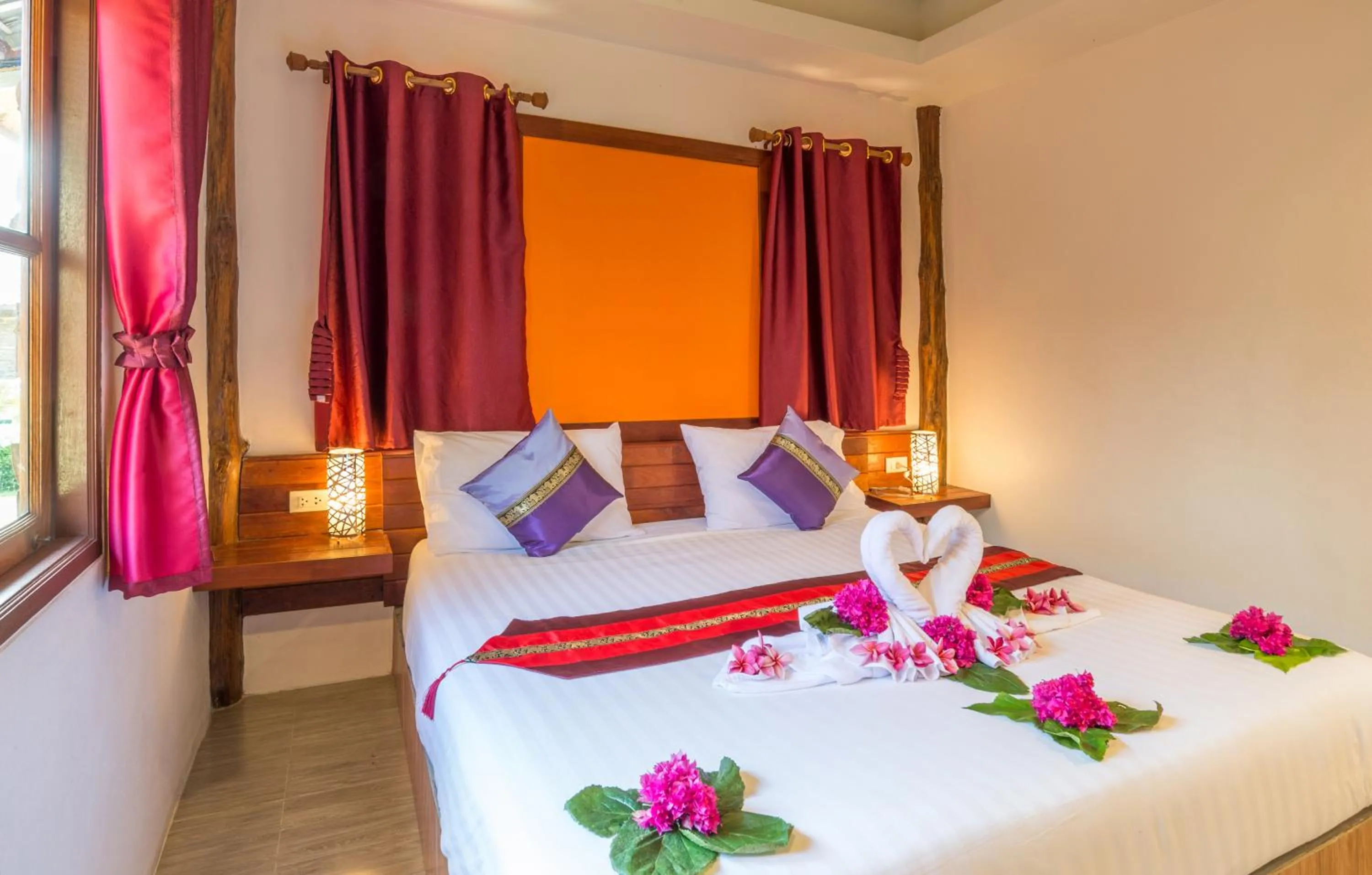 Bed in Pinthong Aonang Villa