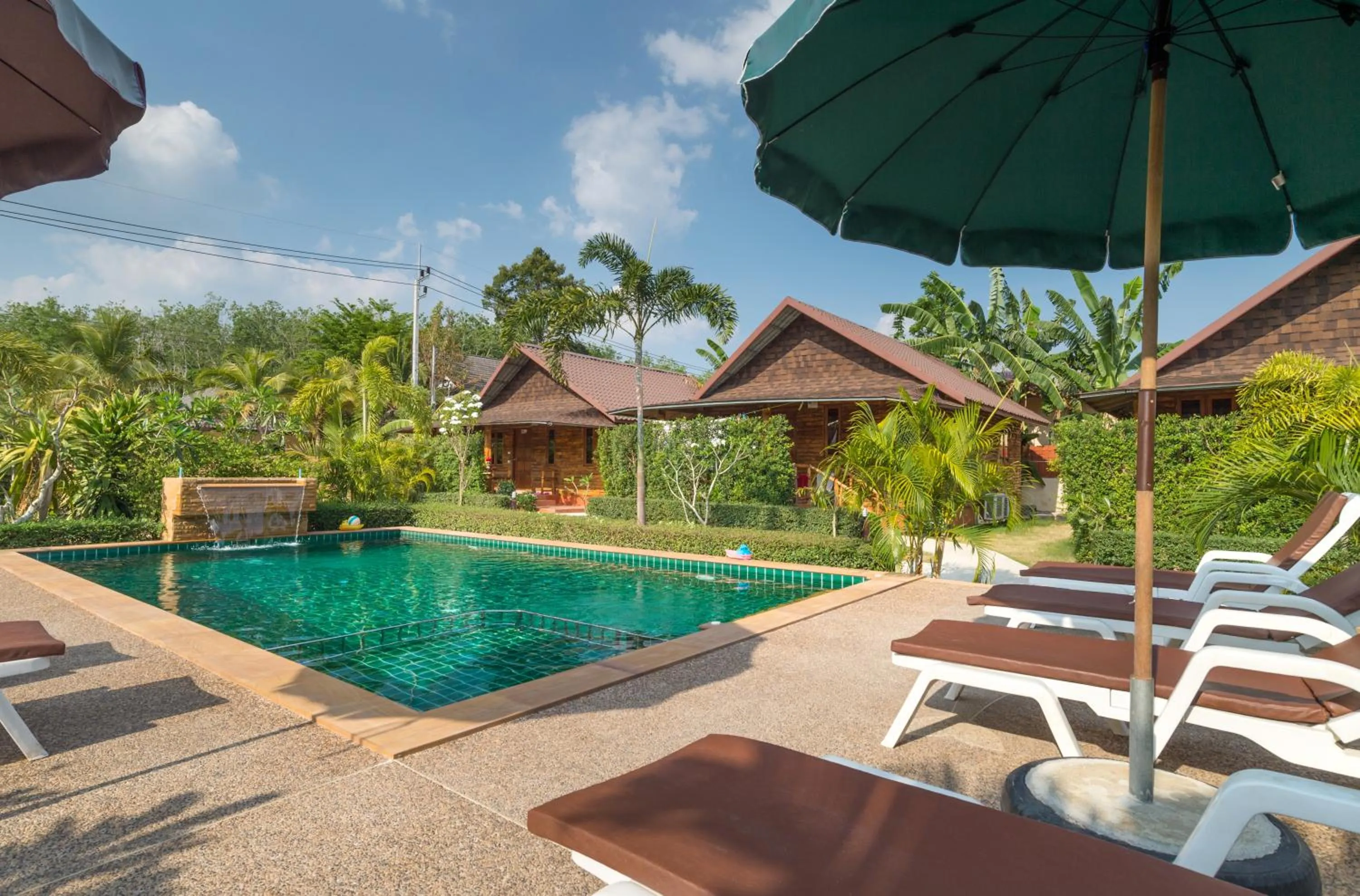 Day in Pinthong Aonang Villa