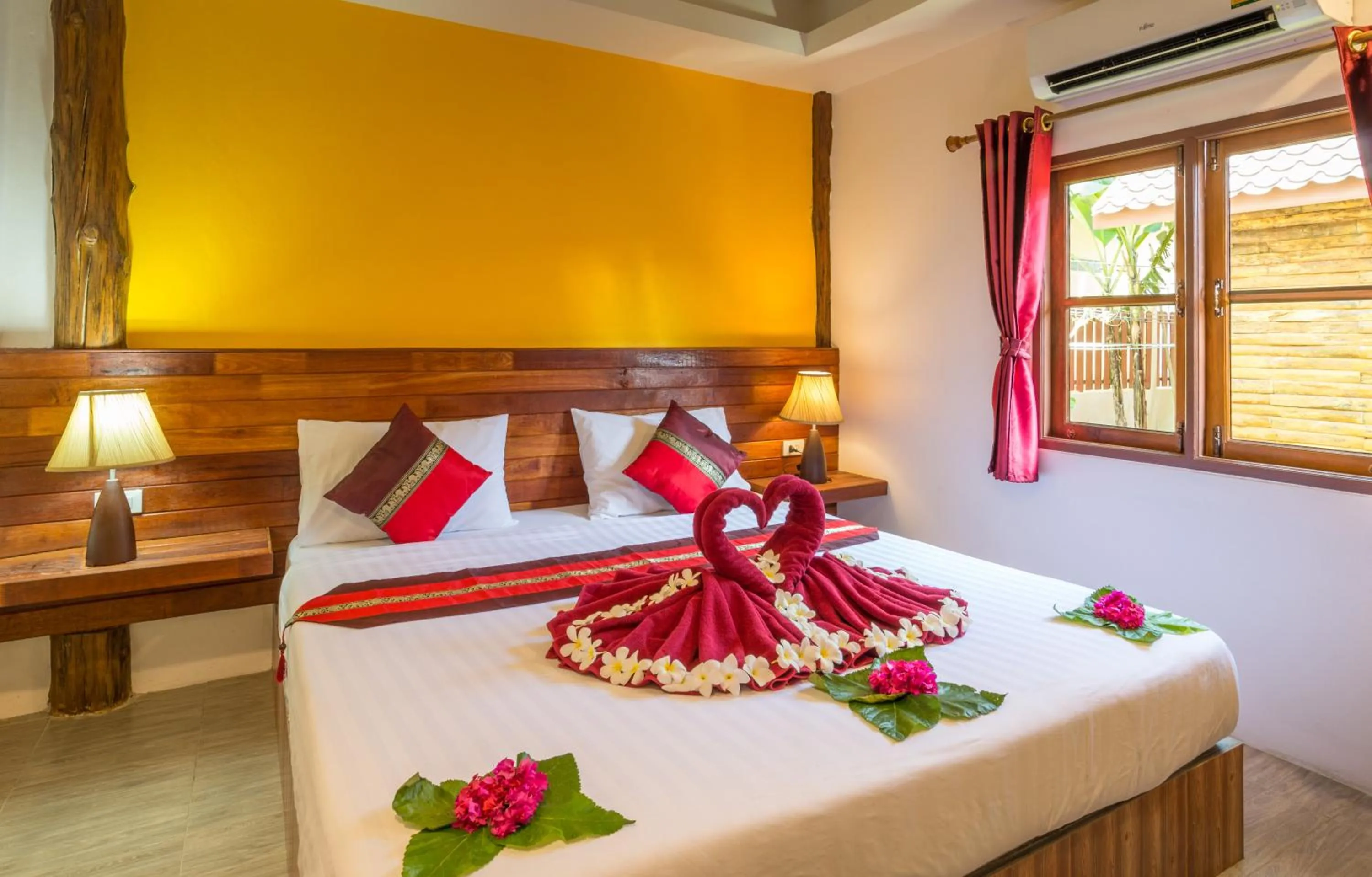 Bed in Pinthong Aonang Villa