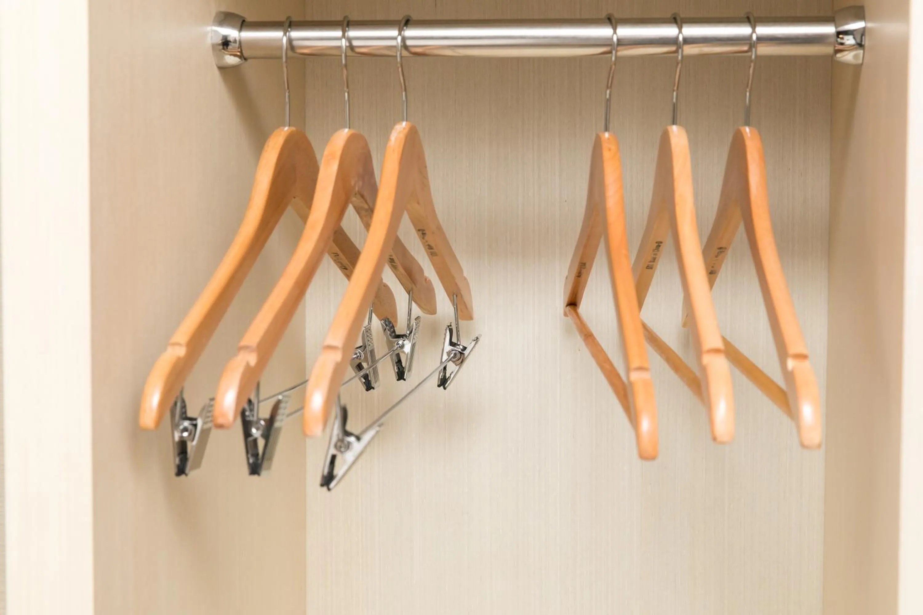 Days Inn by Wyndham 100 Mile House