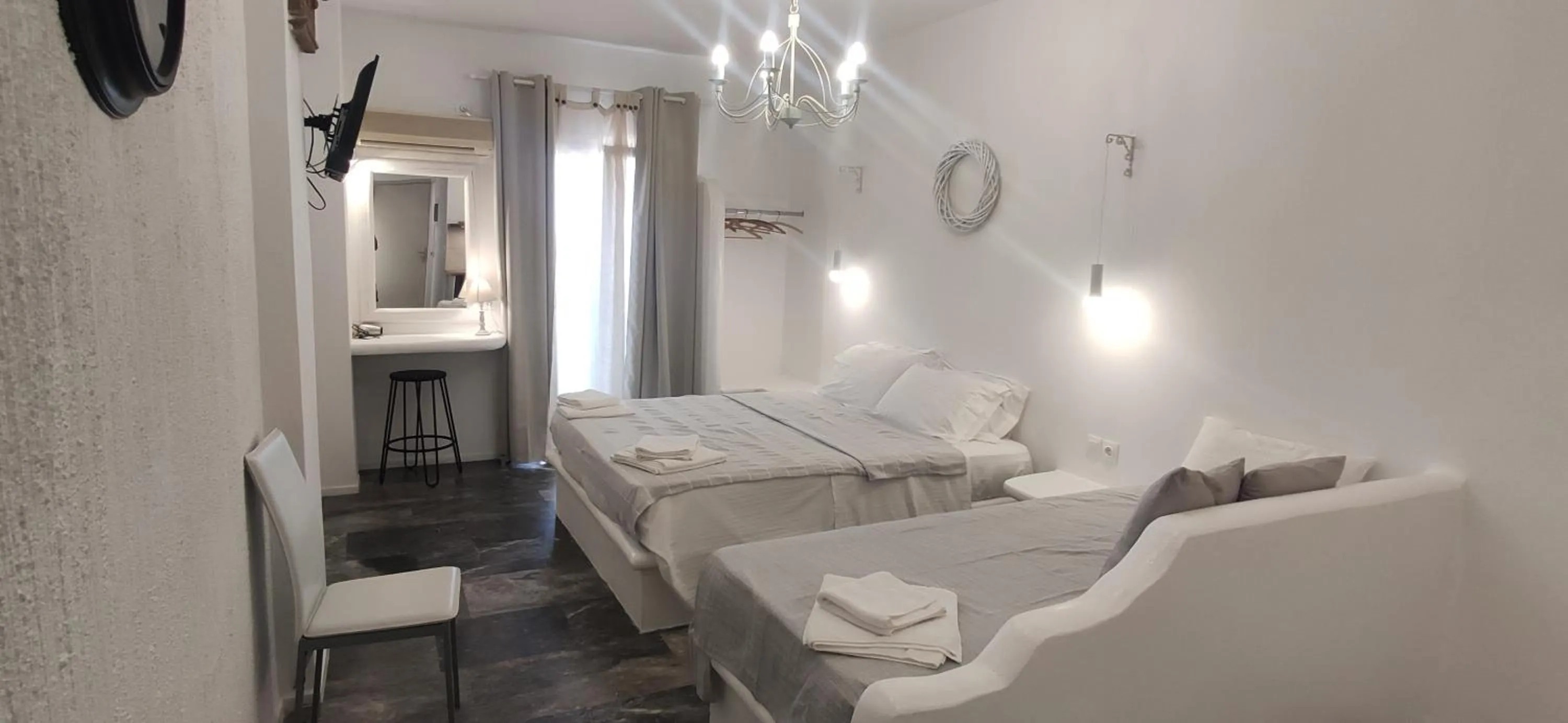 Photo of the whole room, Bed in Nora Norita