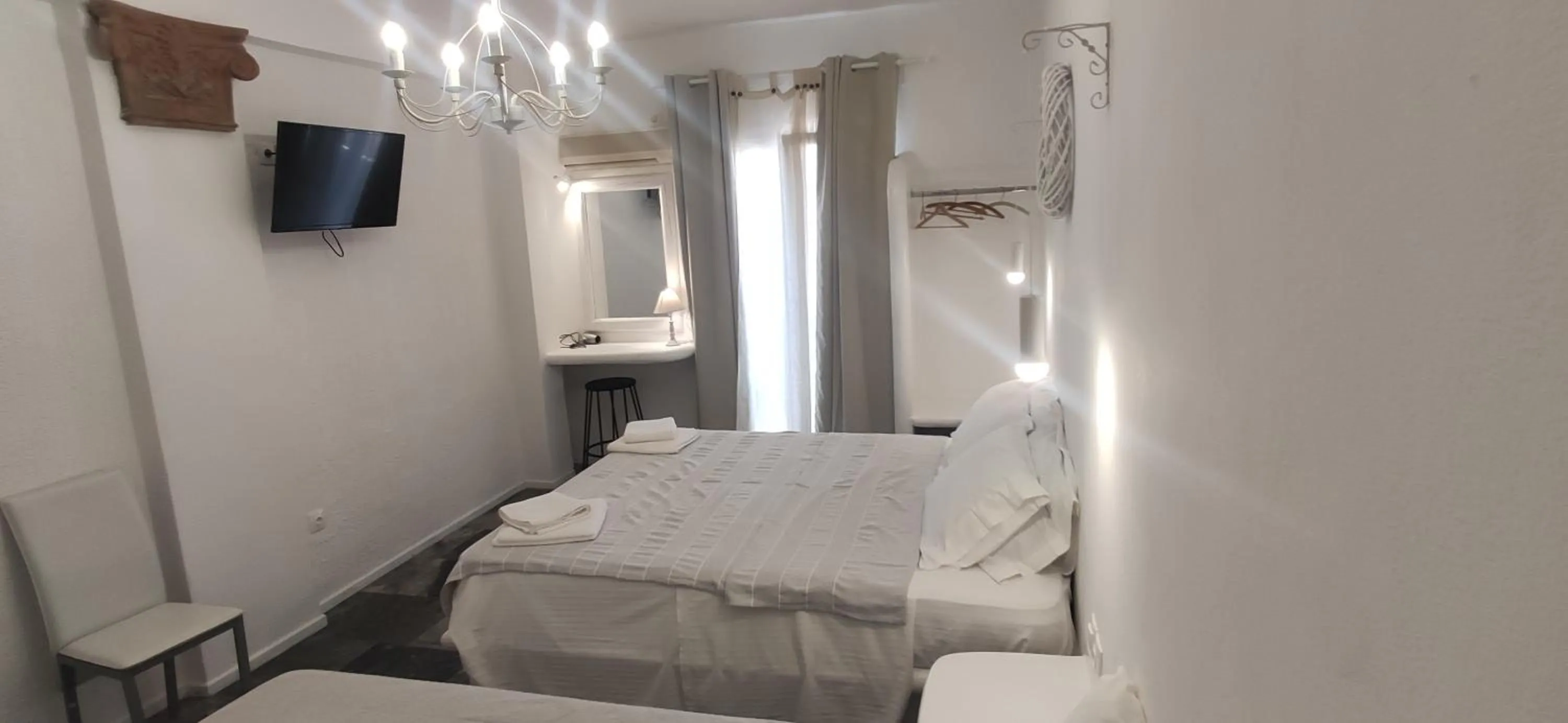 Photo of the whole room, Bed in Nora Norita