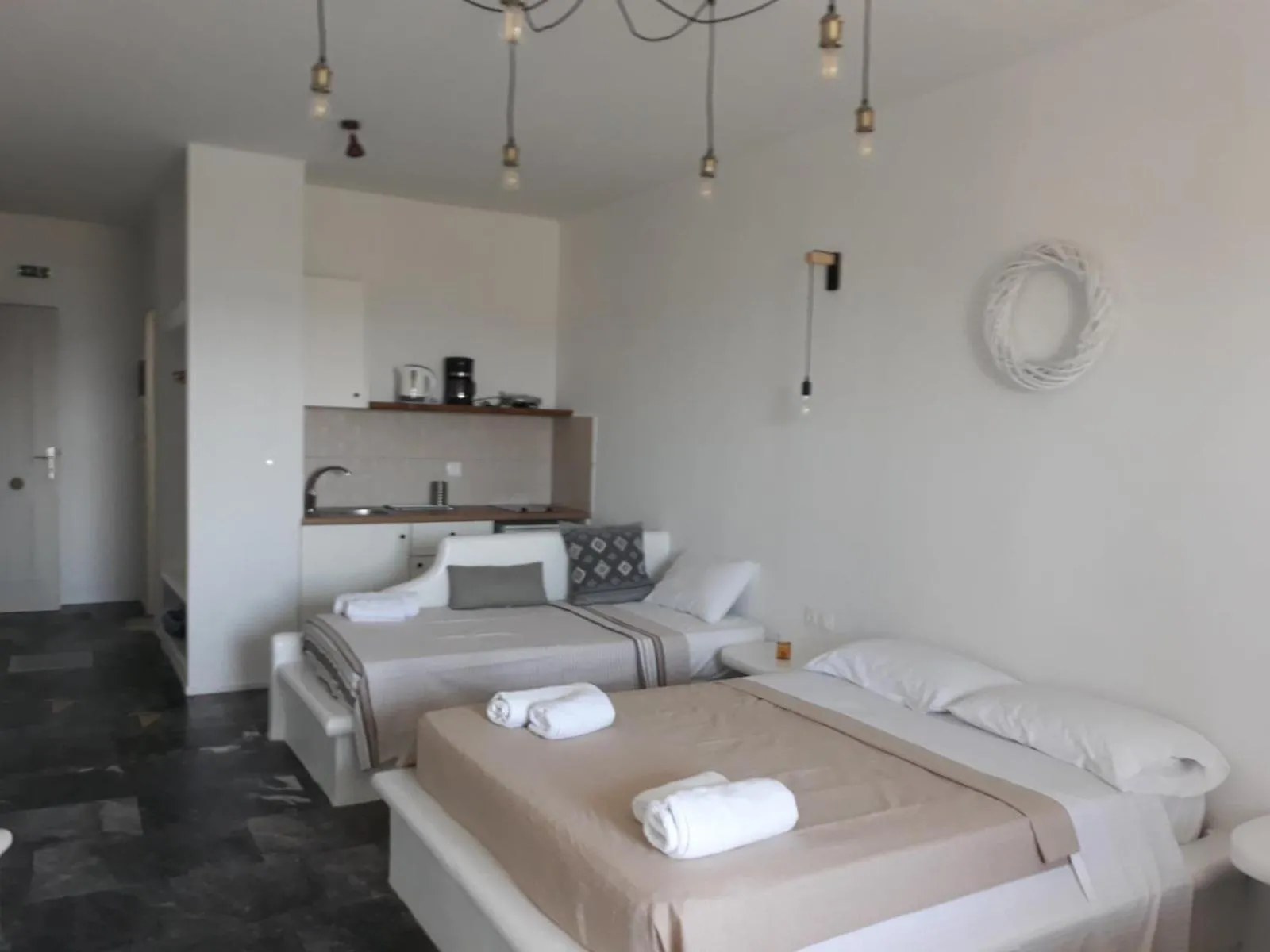 Photo of the whole room, Bed in Nora Norita