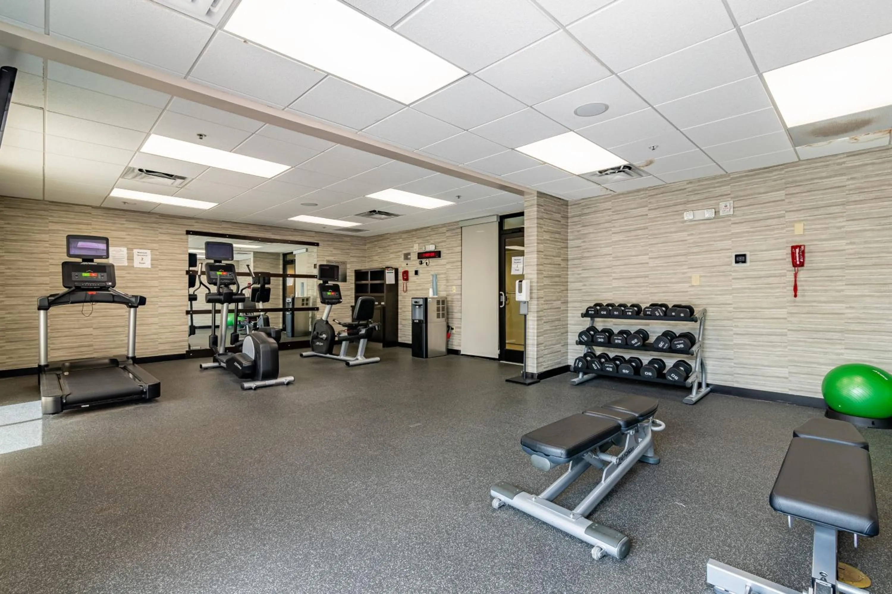 Fitness centre/facilities in Courtyard Brunswick