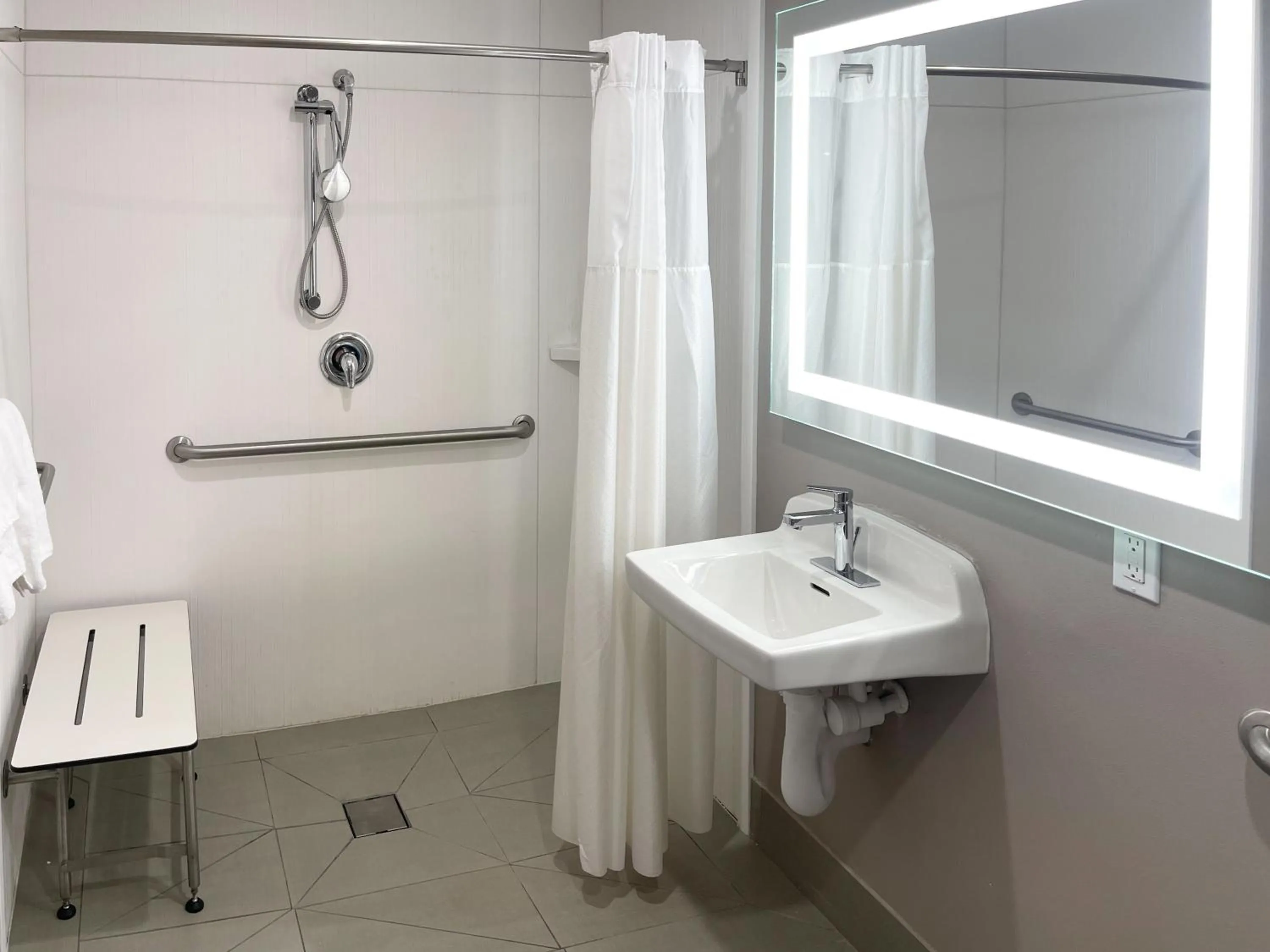 Bathroom in Motel 6-Morro Bay, CA