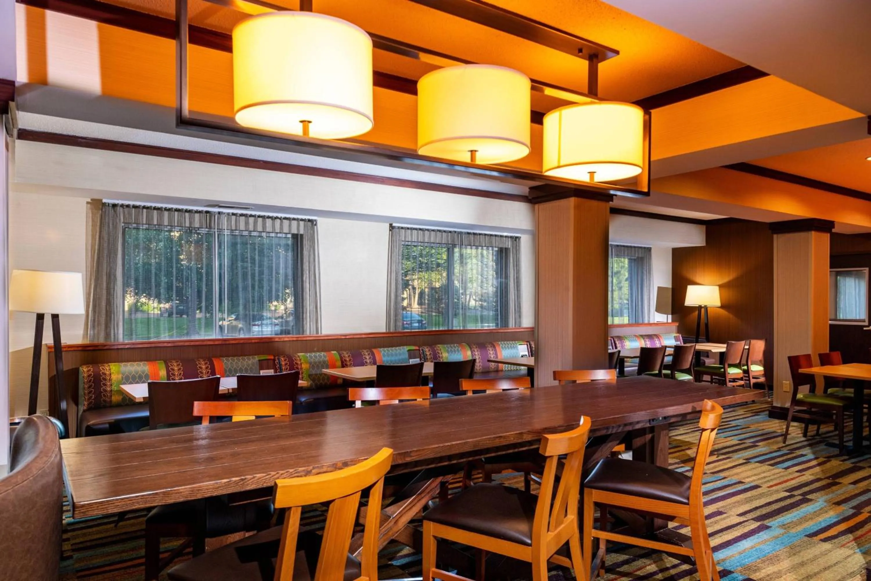 Restaurant/places to eat in Fairfield Inn Battle Creek