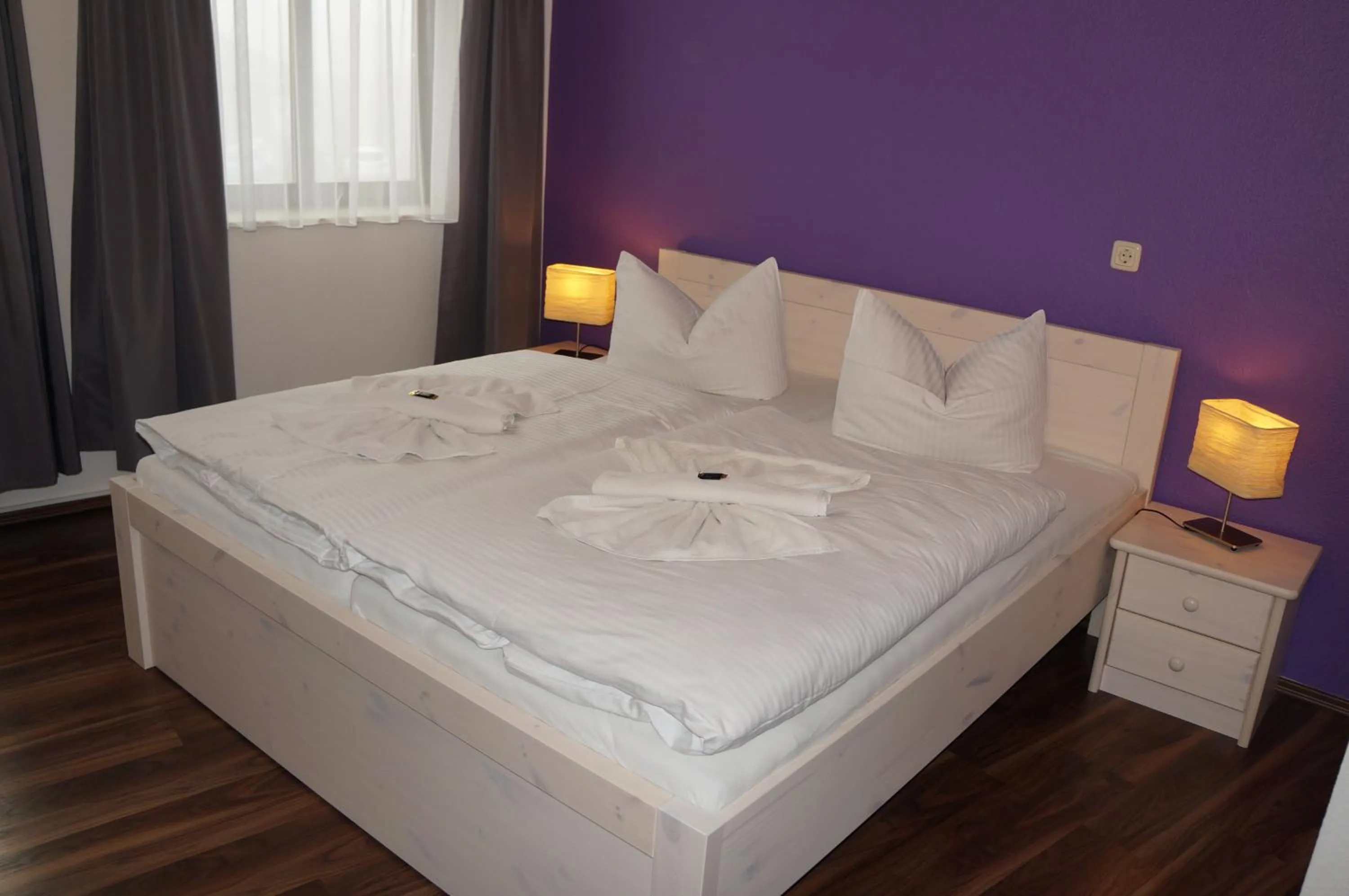 Bedroom, Bed in City-Hotel-Wolgast