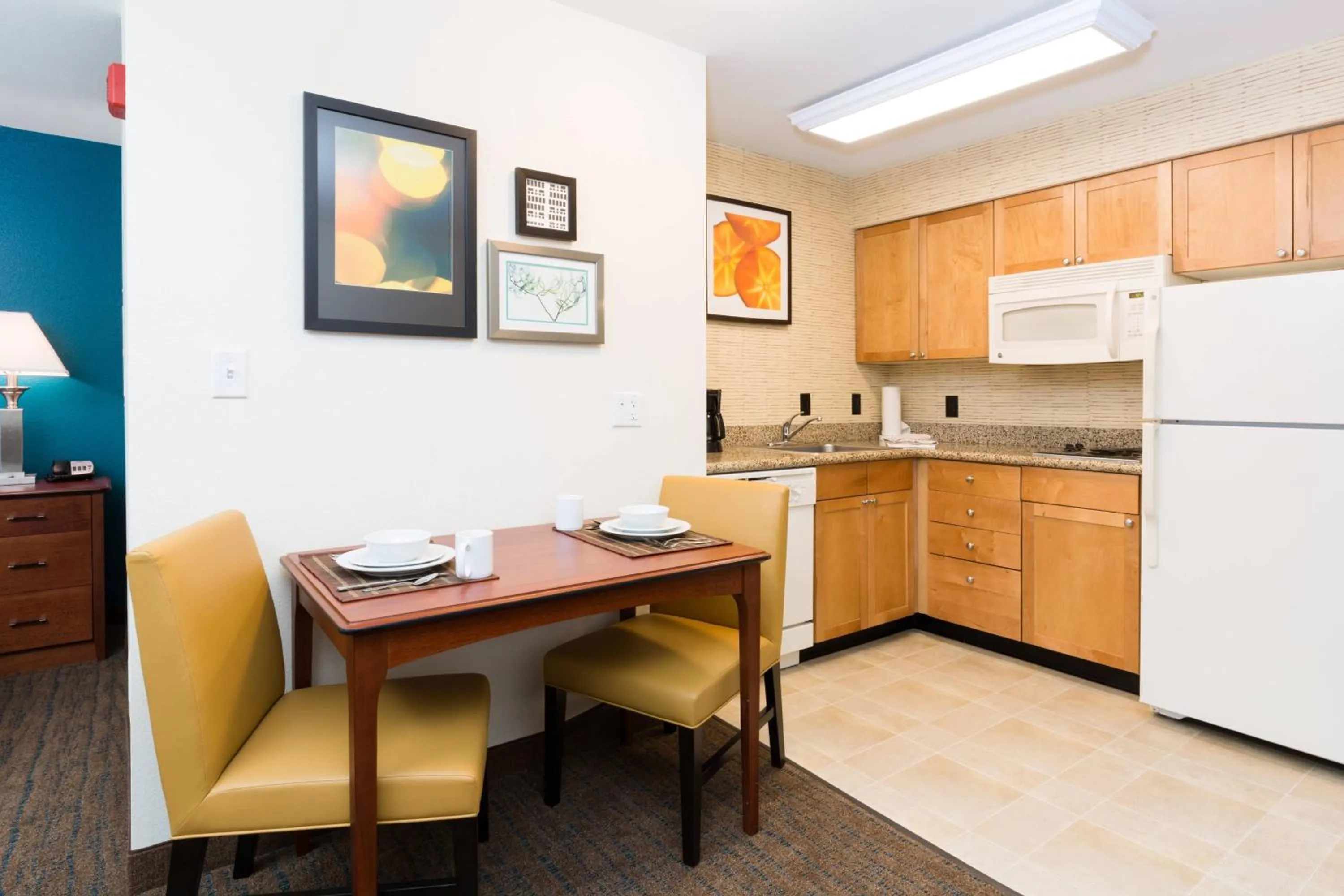 Kitchen or kitchenette in Residence Inn by Marriott Baton Rouge near LSU