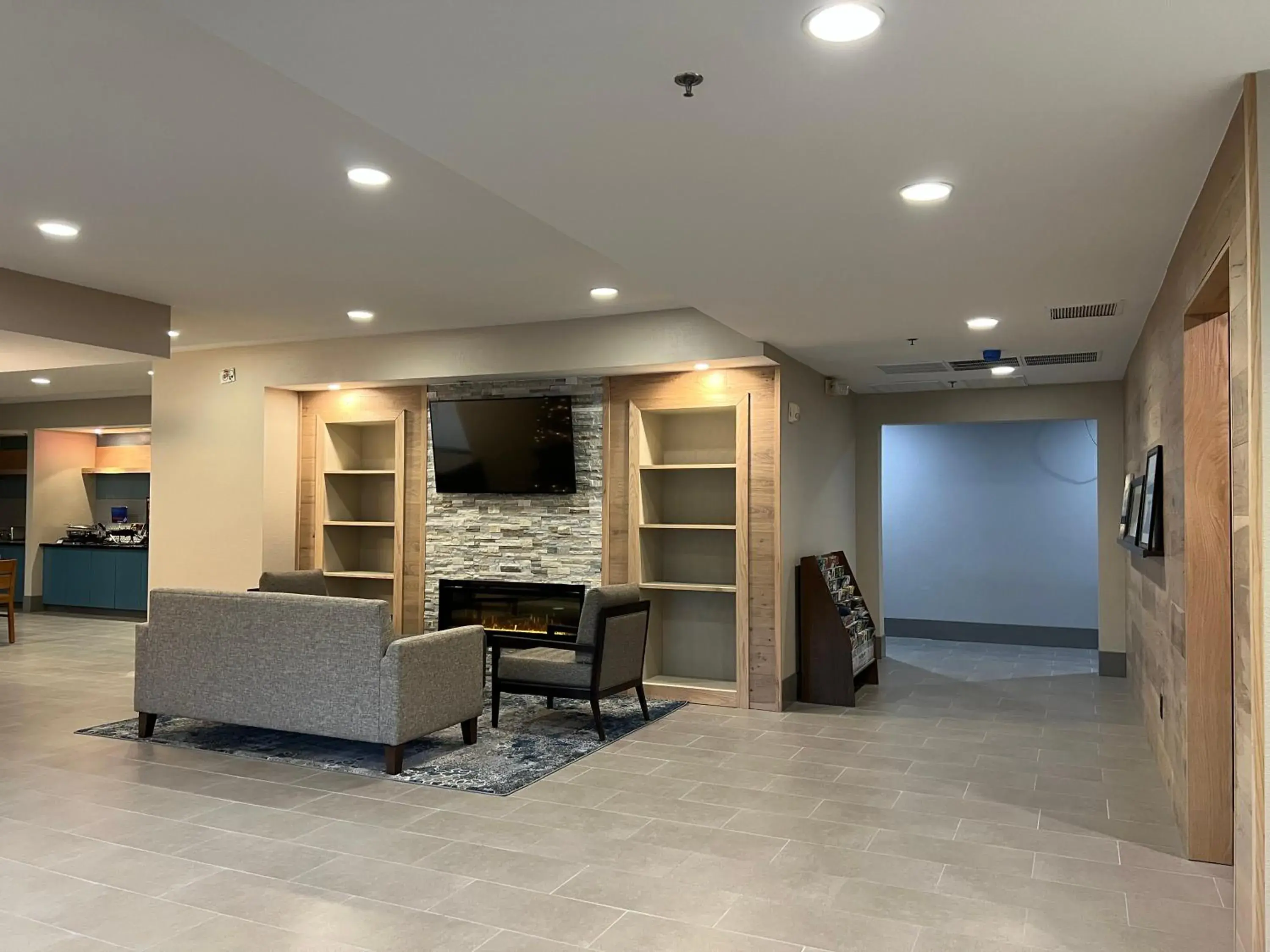 Lobby or reception in Country Inn & Suites by Radisson, LSU - Medical Corridor Lobby or reception in Country Inn & Suites by Radisson, LSU - Medical Corridor