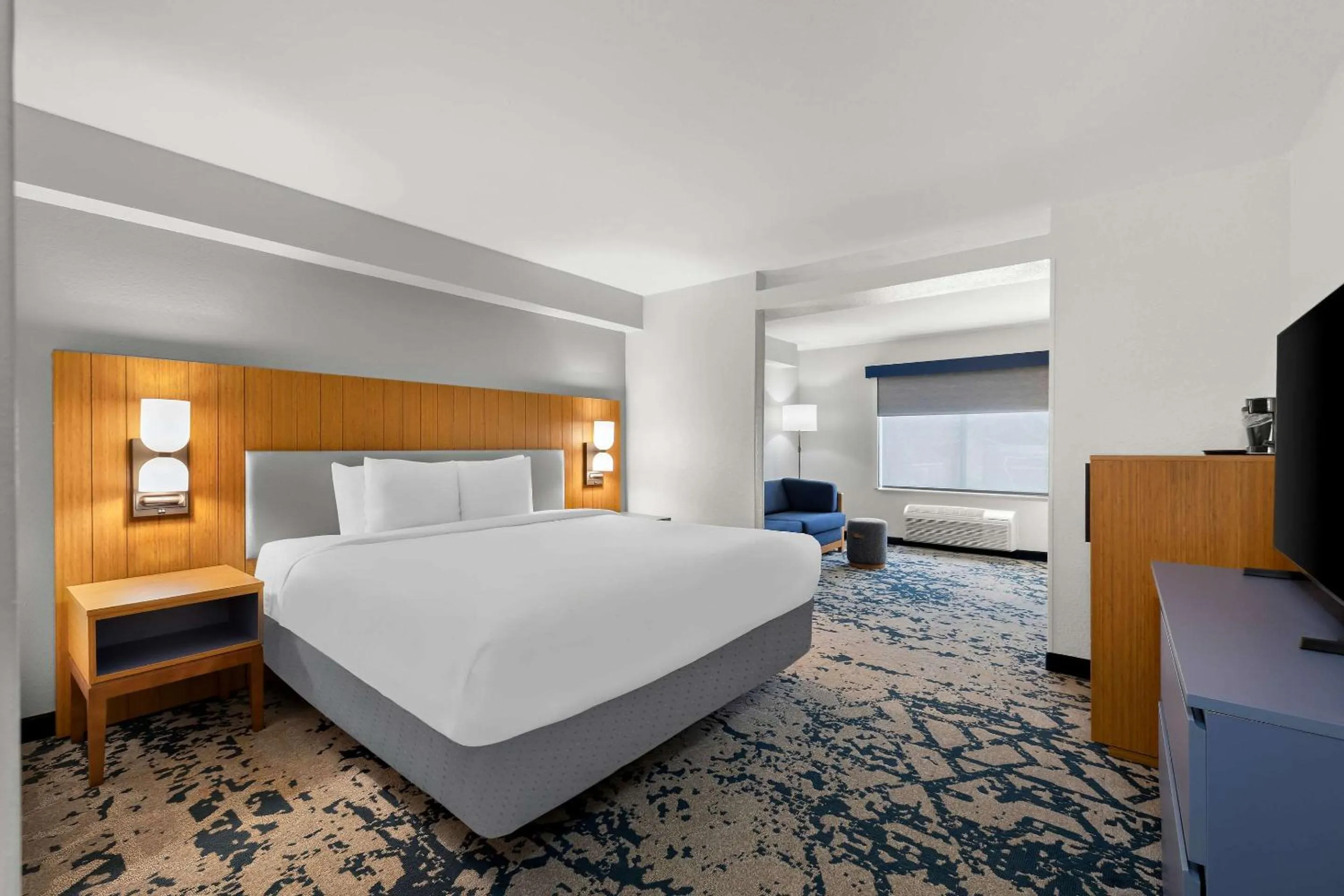 Bedroom, Bed in Country Inn & Suites by Radisson, LSU - Medical Corridor