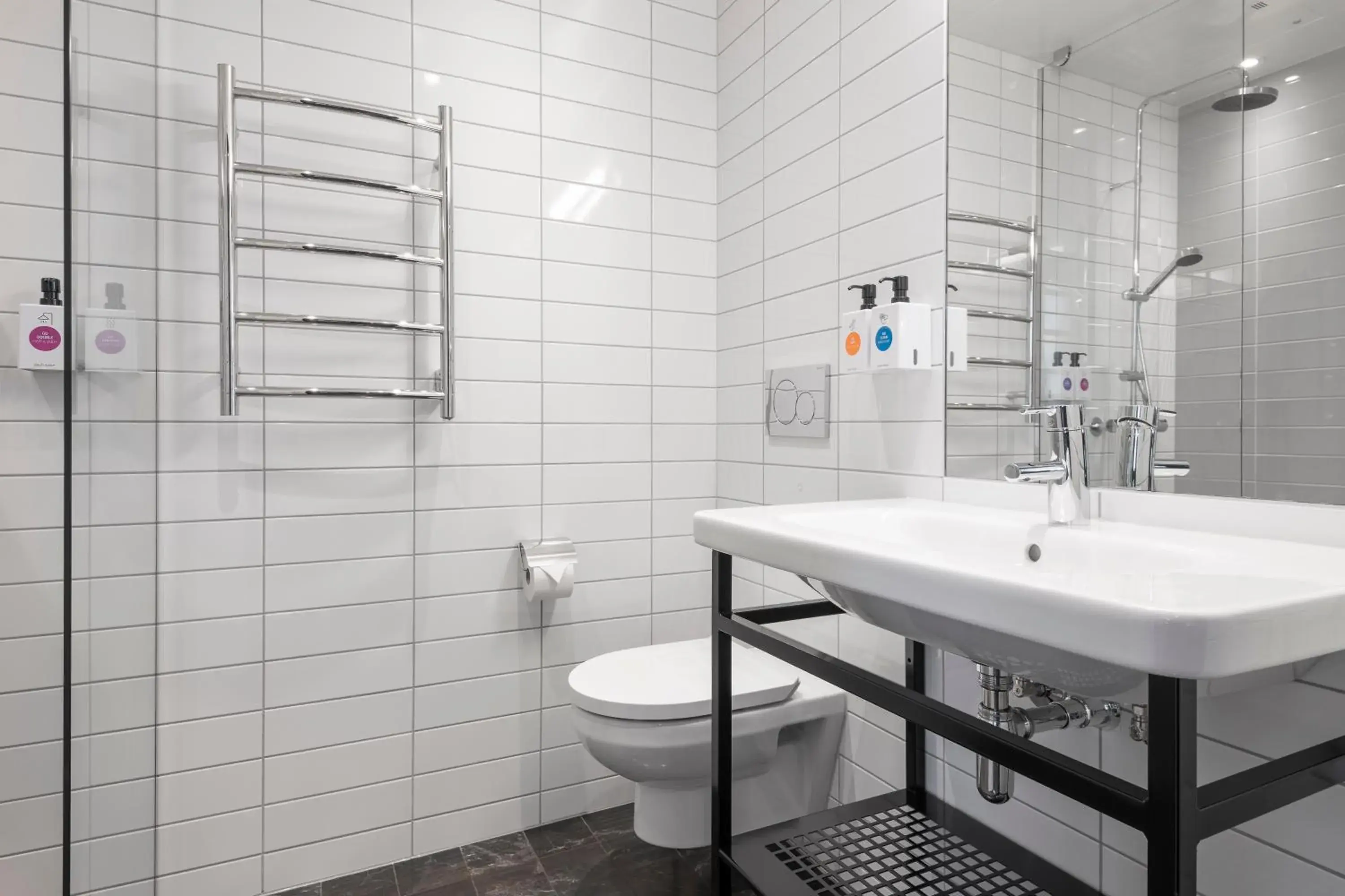 Bathroom in Quality Hotel The Box Bathroom in Quality Hotel The Box