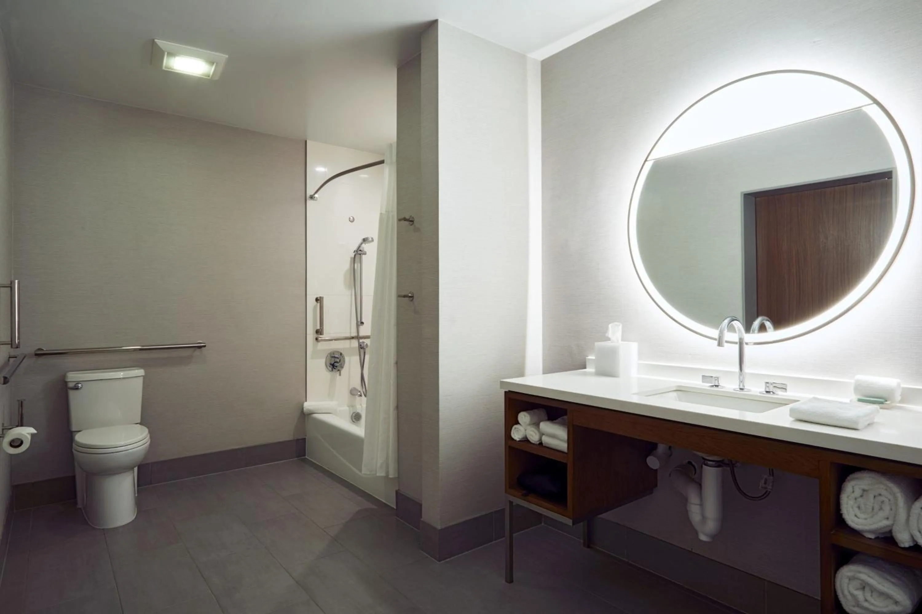 Bathroom in Courtyard by Marriott Santa Barbara Downtown