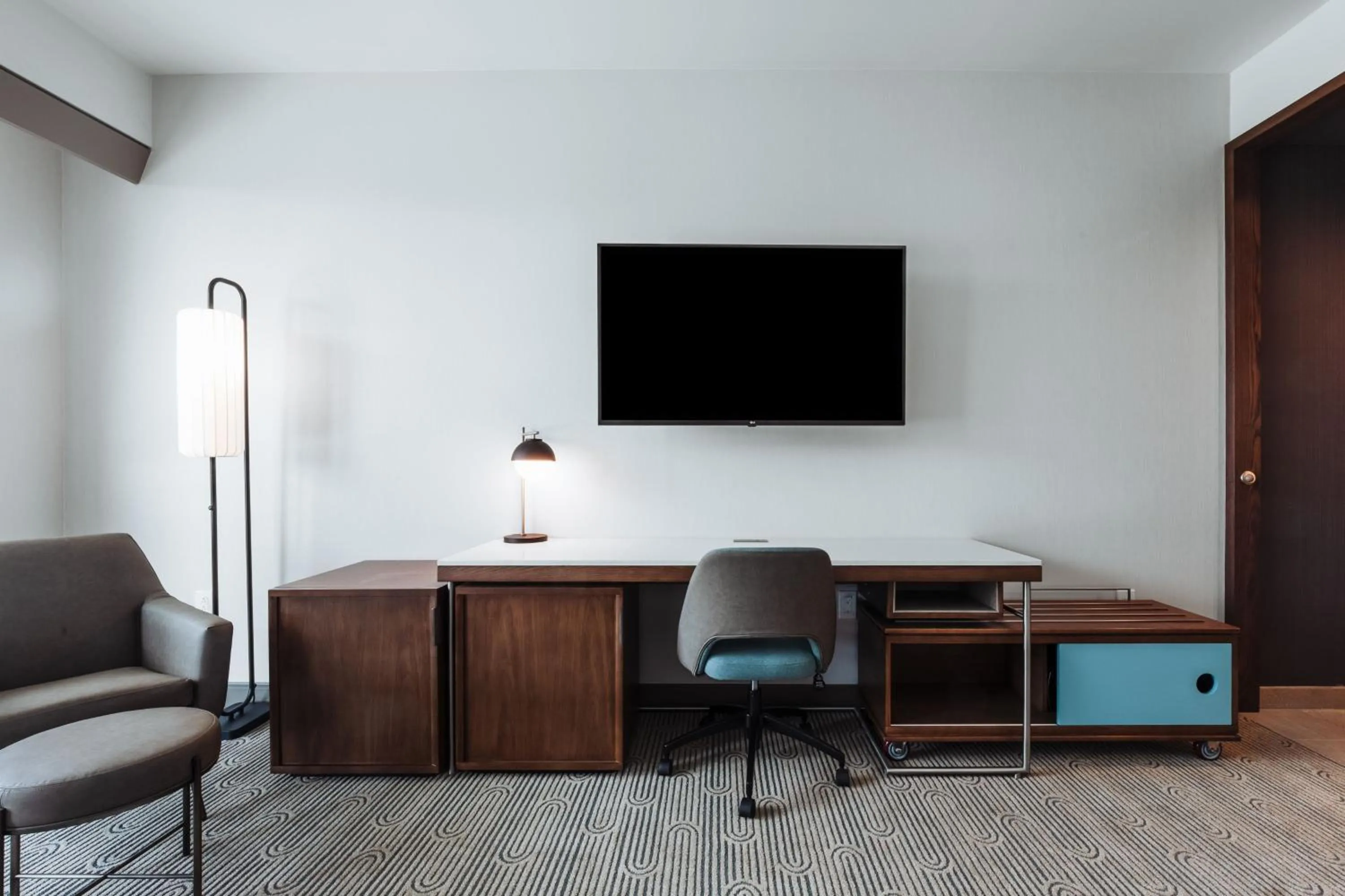 Photo of the whole room in Courtyard by Marriott Santa Barbara Downtown