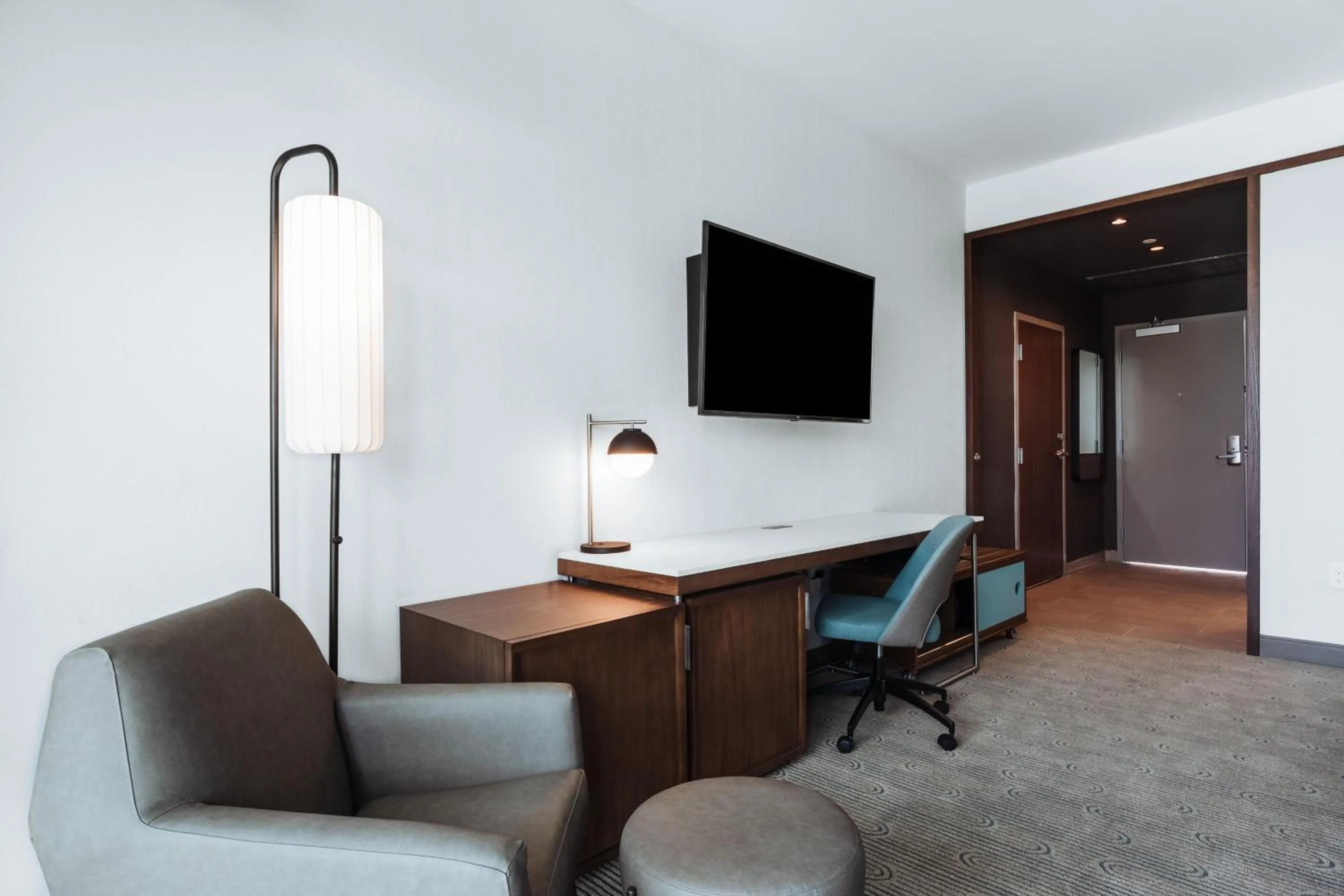 Photo of the whole room in Courtyard by Marriott Santa Barbara Downtown