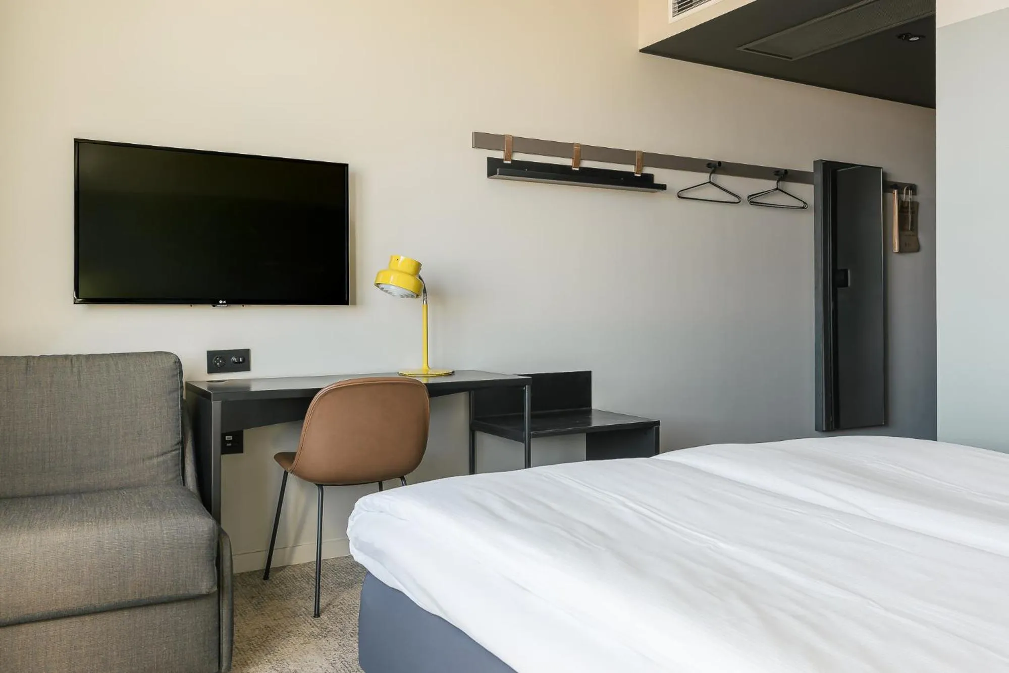 TV and multimedia, Bed in Comfort Hotel Västerås