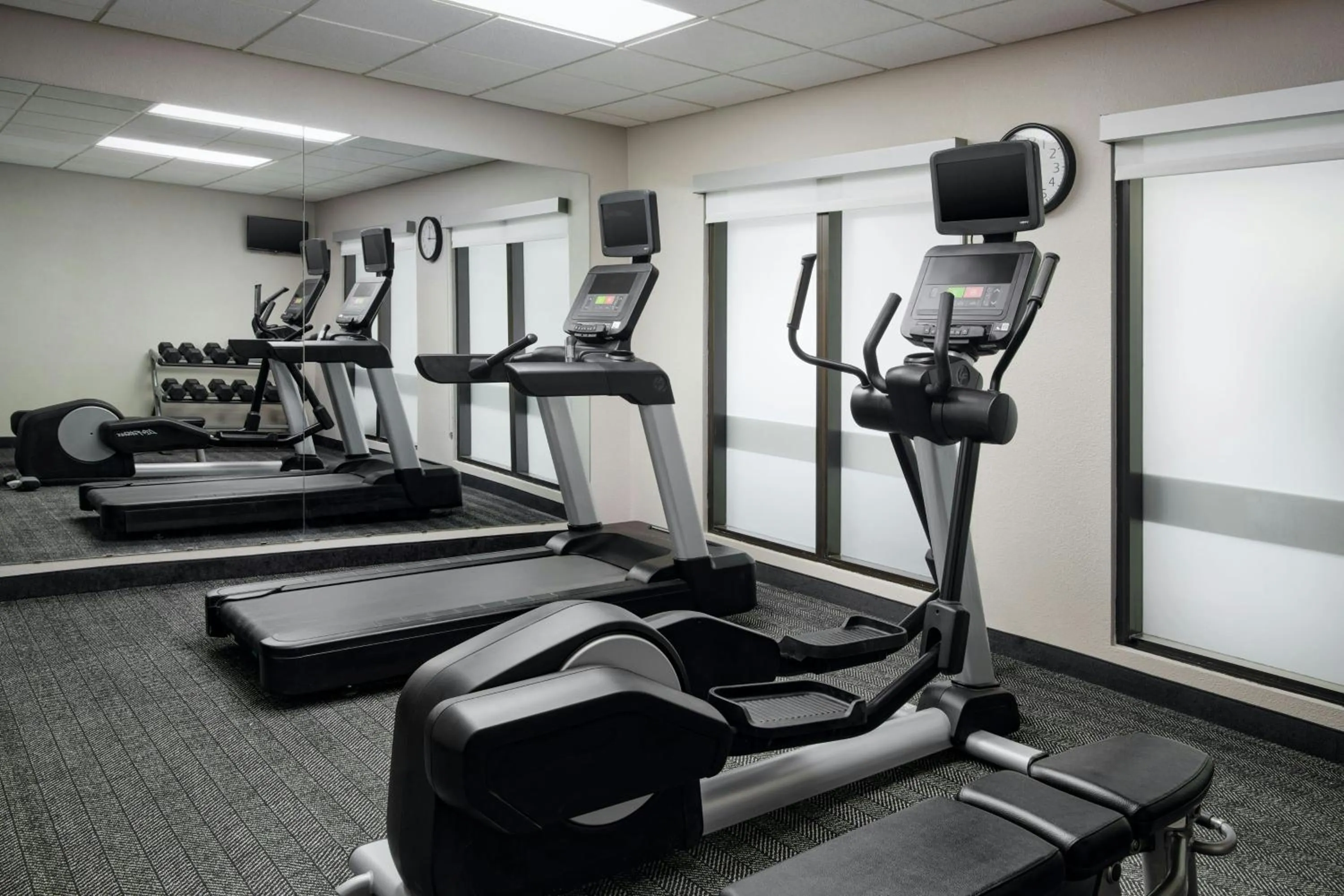 Fitness centre/facilities in Courtyard Baton Rouge South