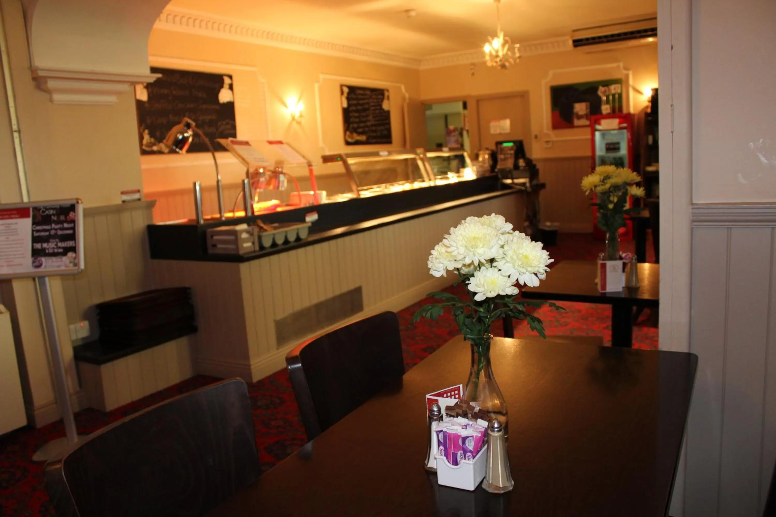 Restaurant/places to eat in The Parkway Hotel