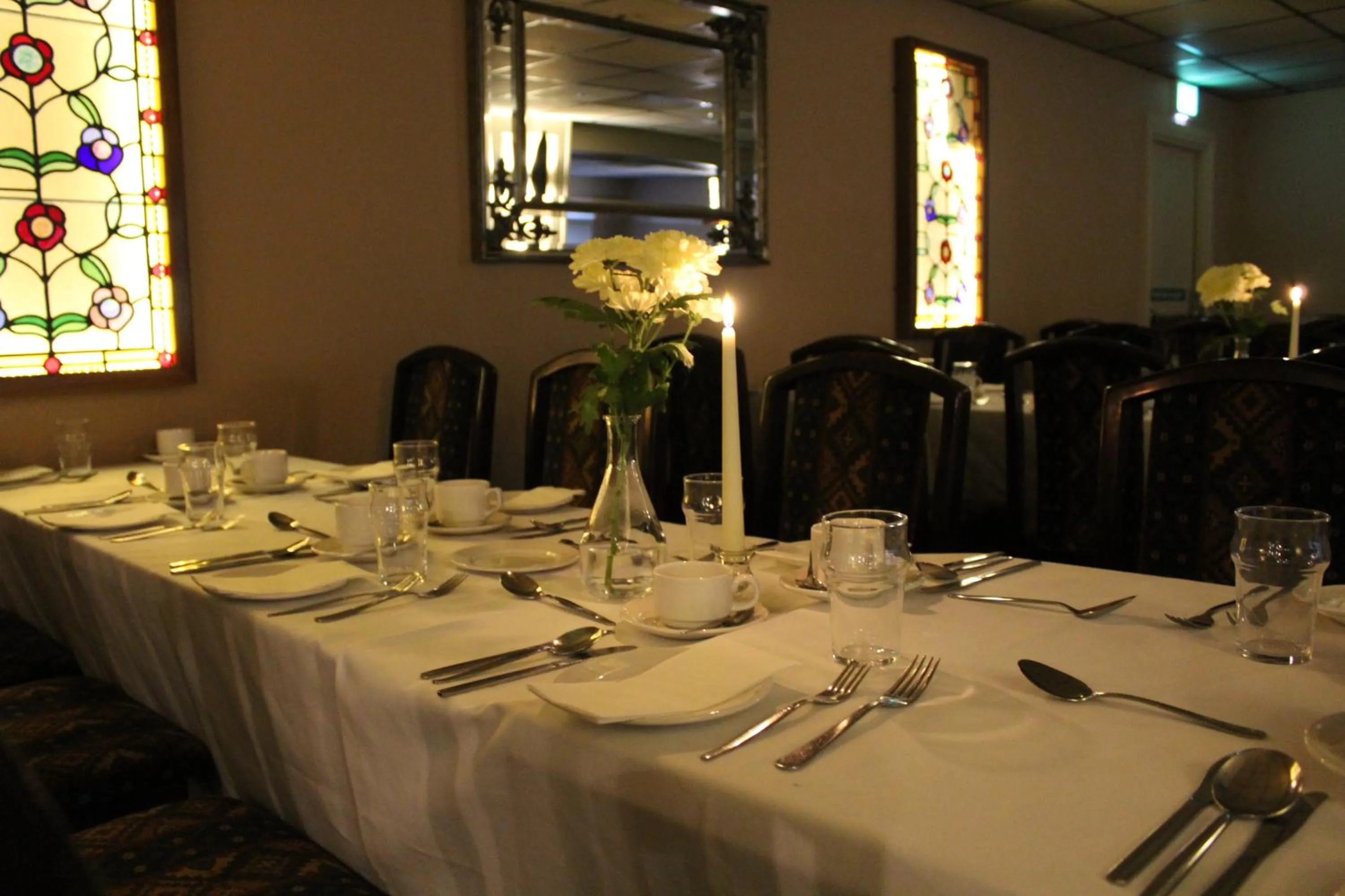 Restaurant/places to eat in The Parkway Hotel