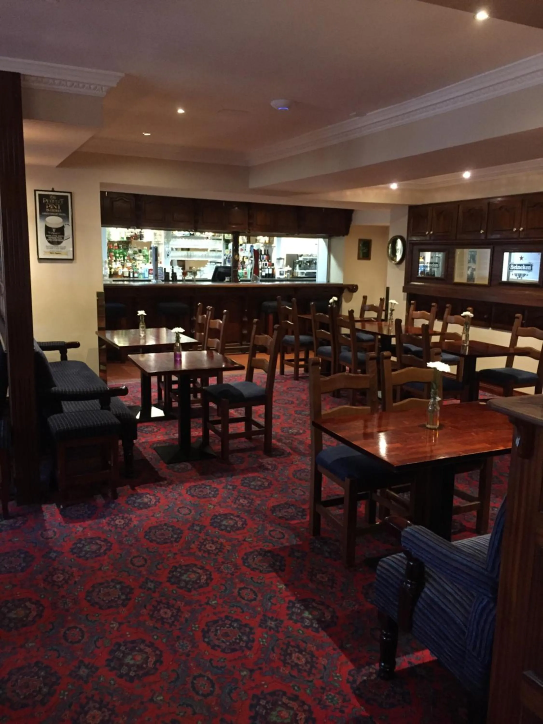 Restaurant/places to eat in The Parkway Hotel