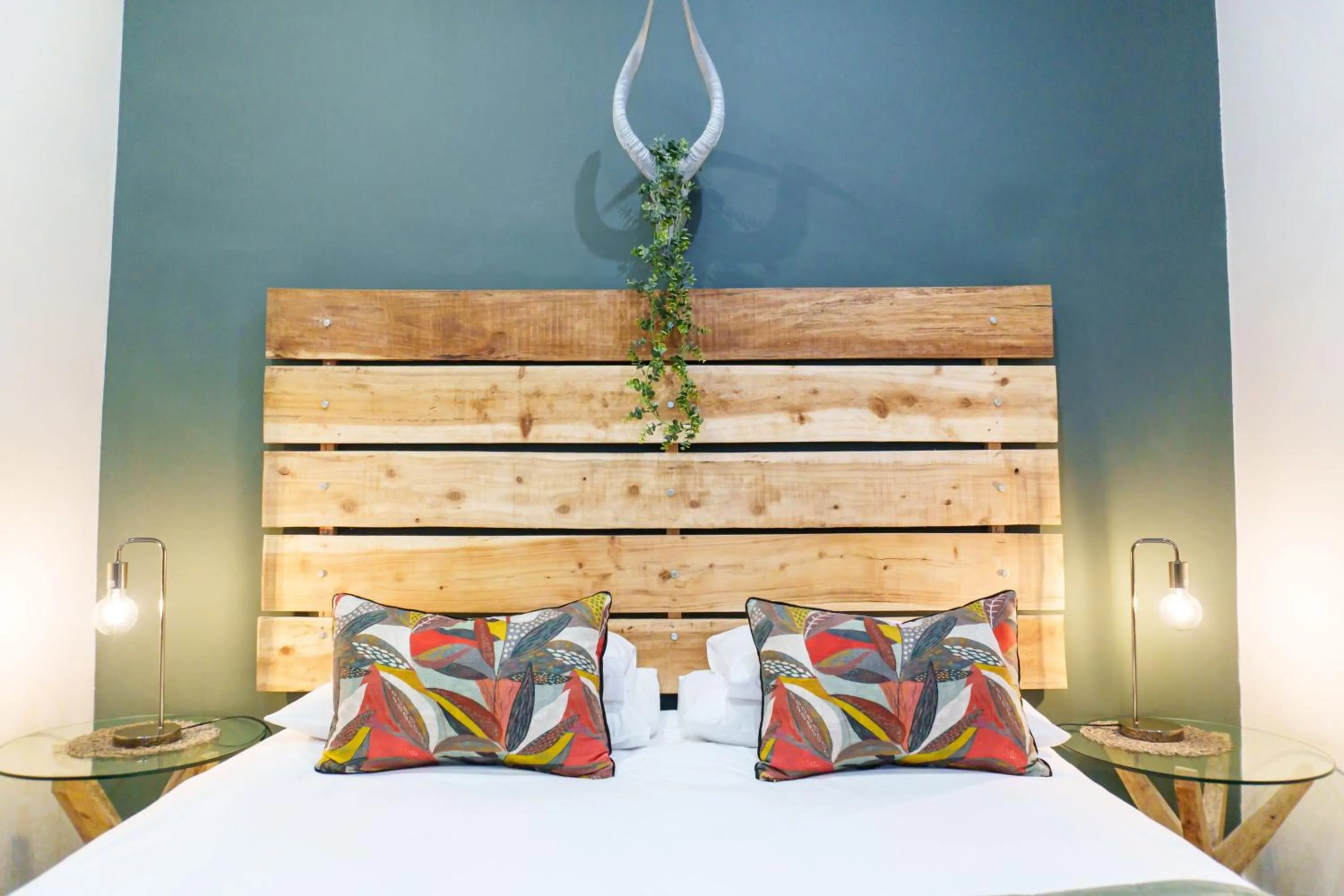 Bed in De Akker Guest House Oudtshoorn