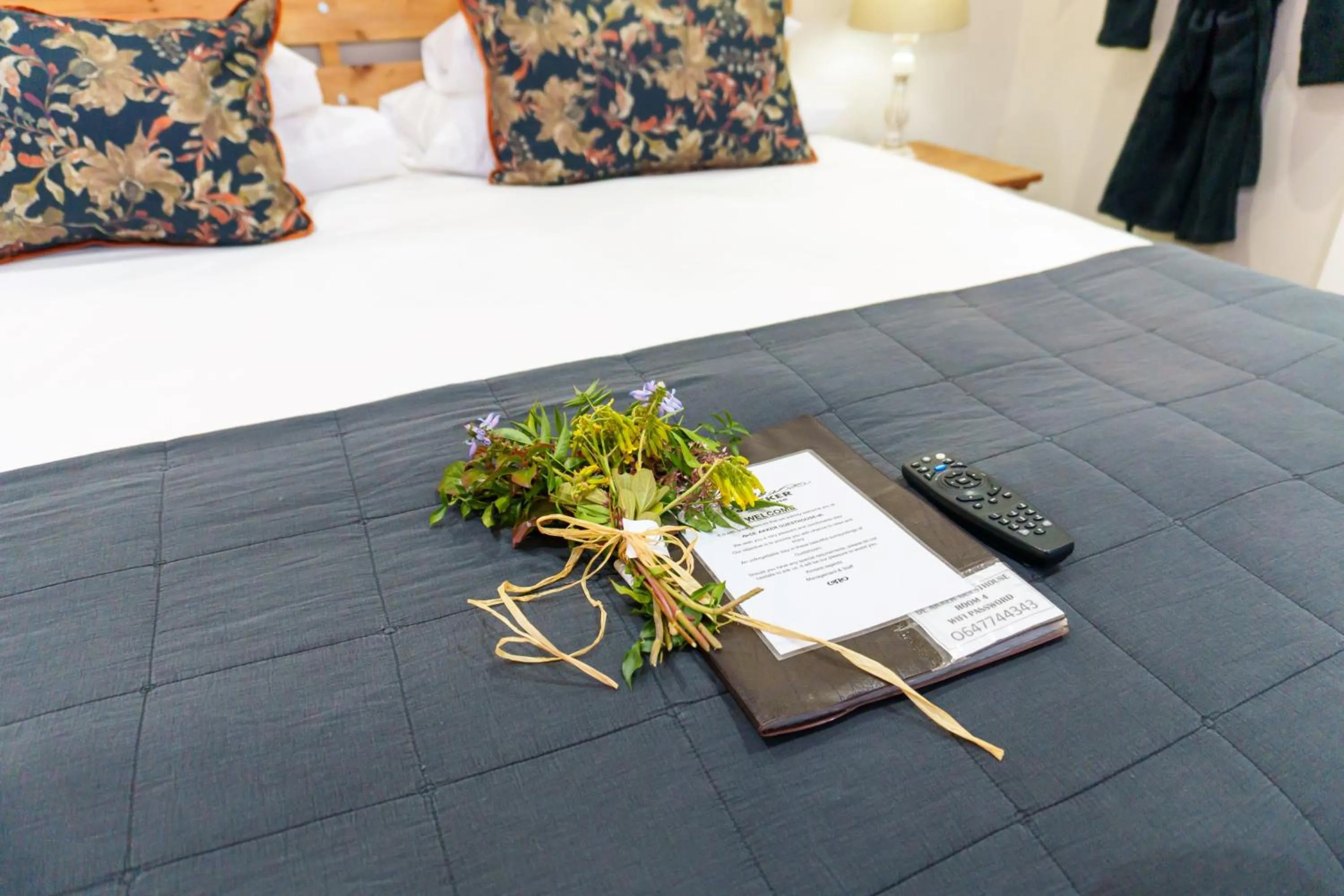 Bed in De Akker Guest House Oudtshoorn