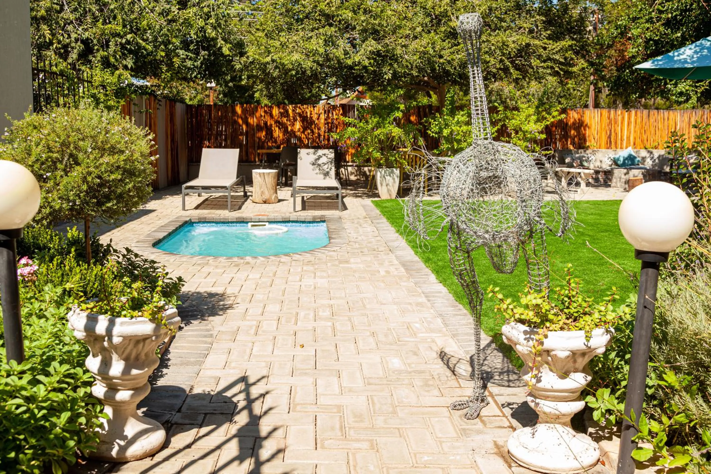 Pool view in De Akker Guest House Oudtshoorn