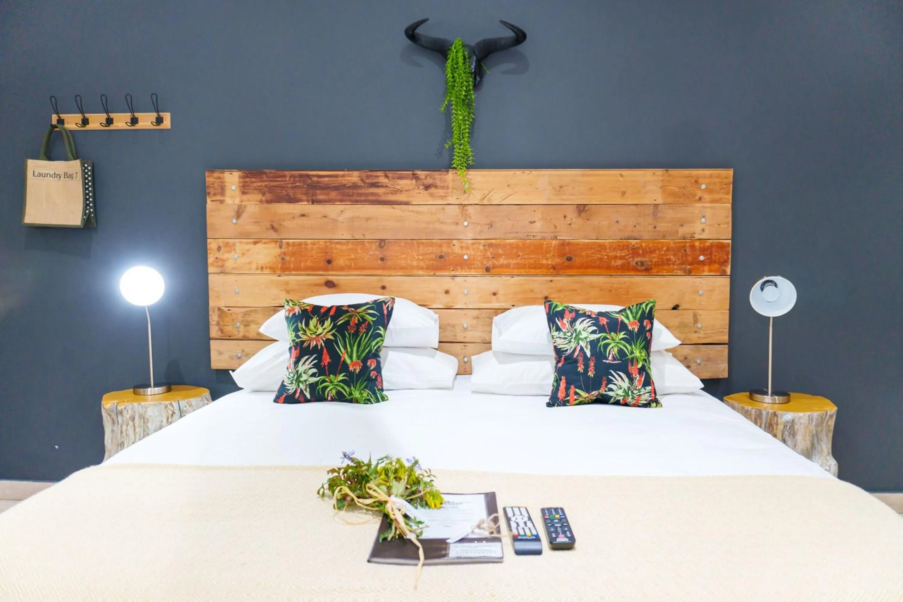 Bed in De Akker Guest House Oudtshoorn