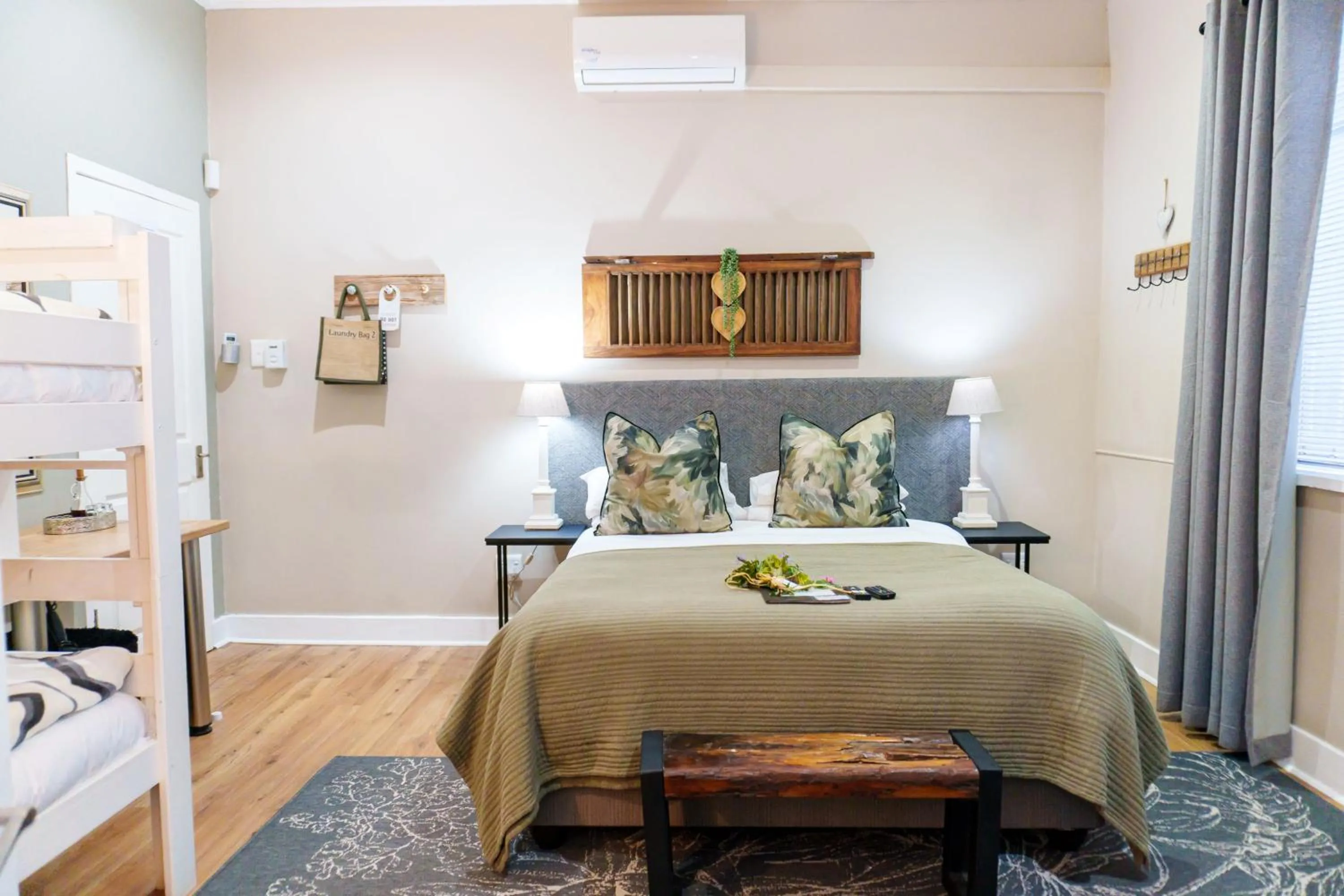 Bed in De Akker Guest House Oudtshoorn