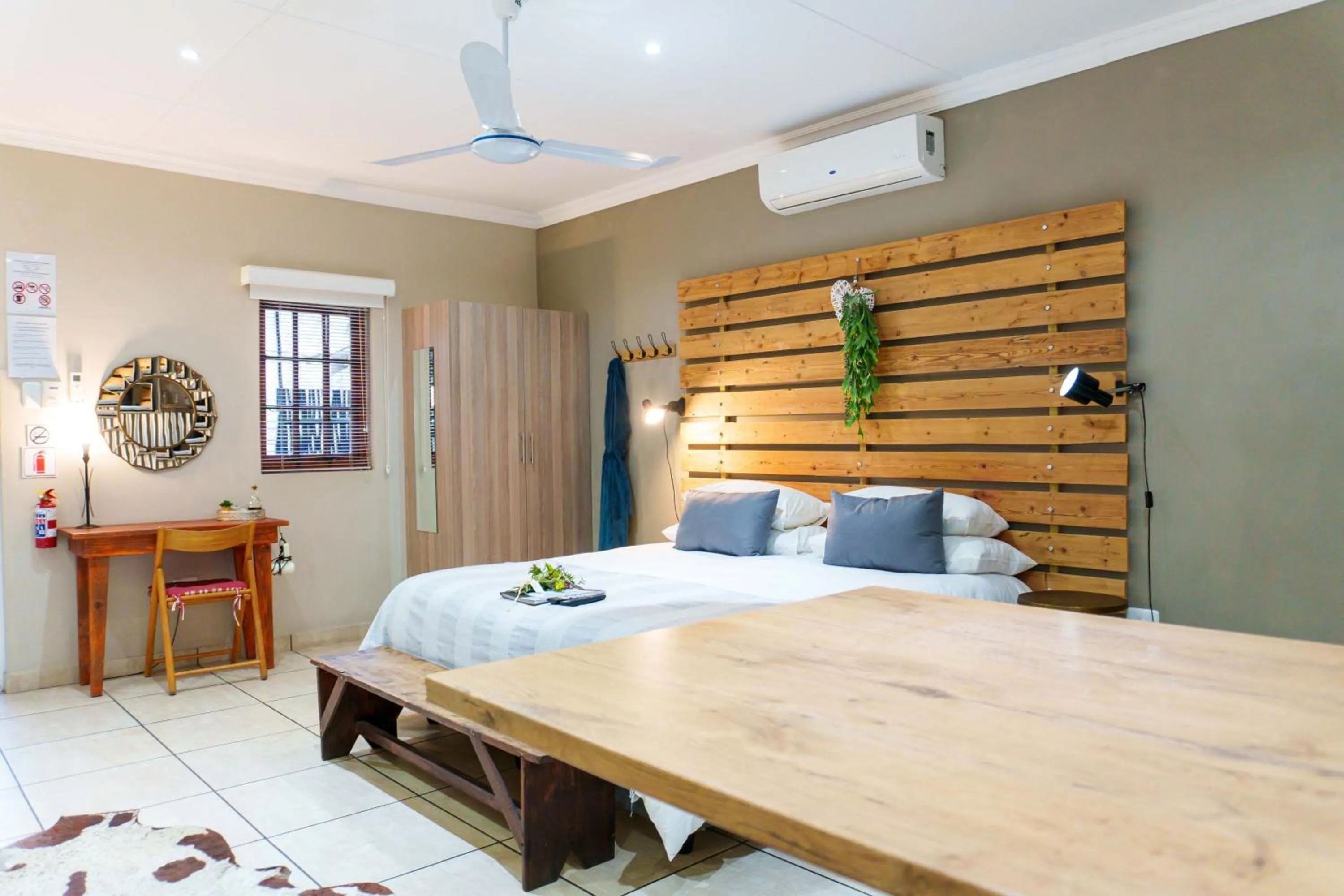 Bed in De Akker Guest House Oudtshoorn