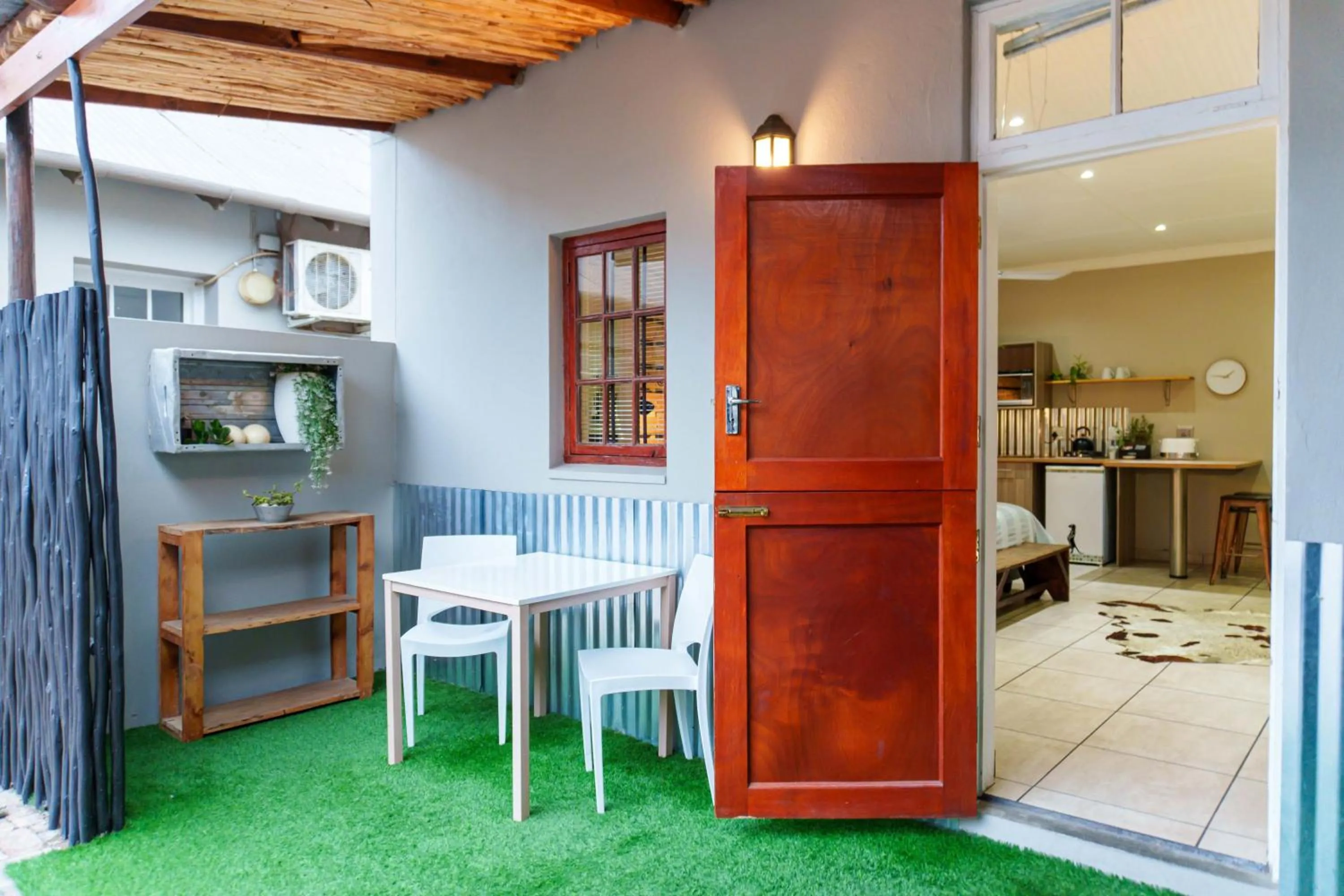 Balcony/Terrace in De Akker Guest House Oudtshoorn