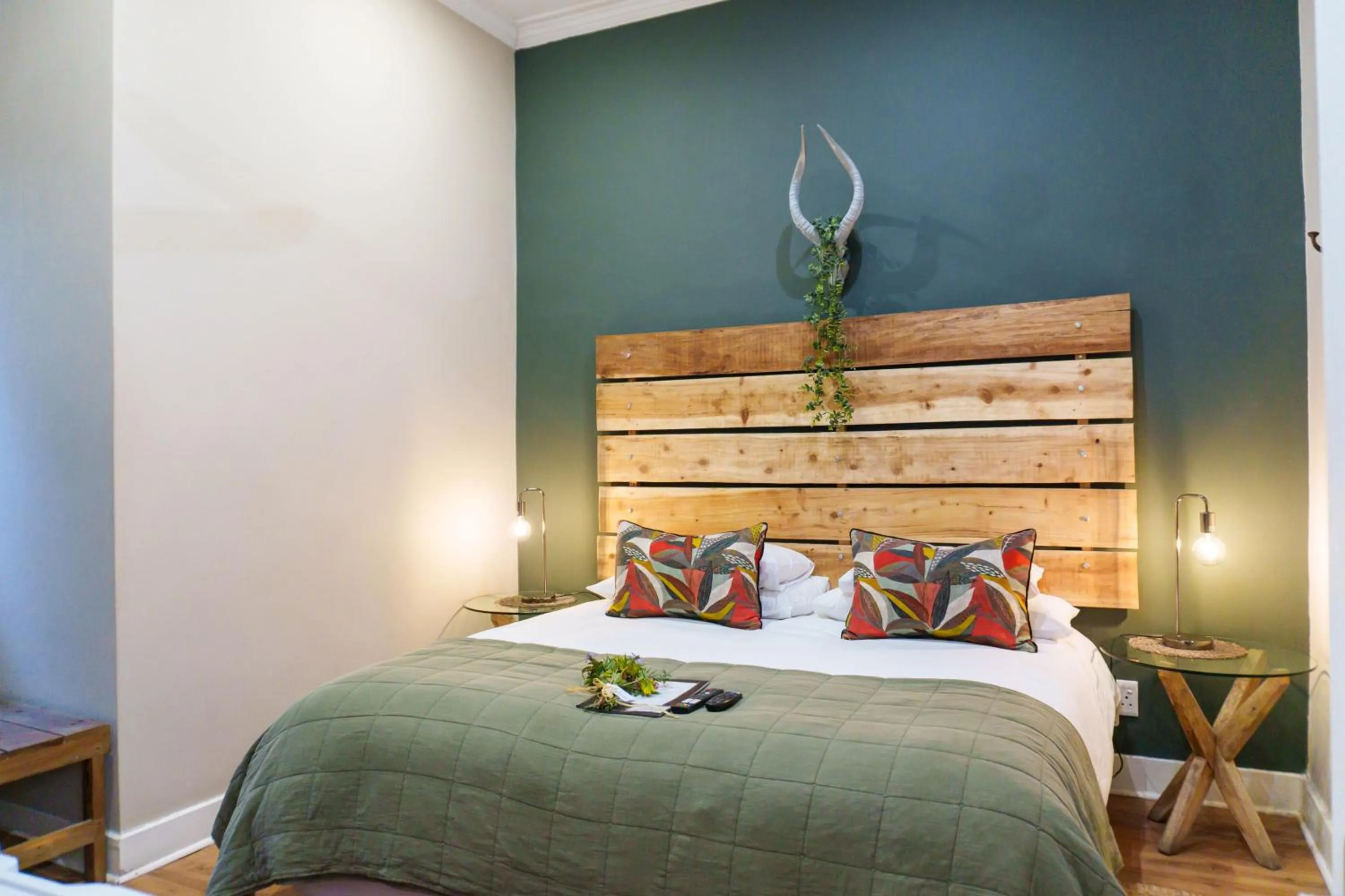 Bed in De Akker Guest House Oudtshoorn