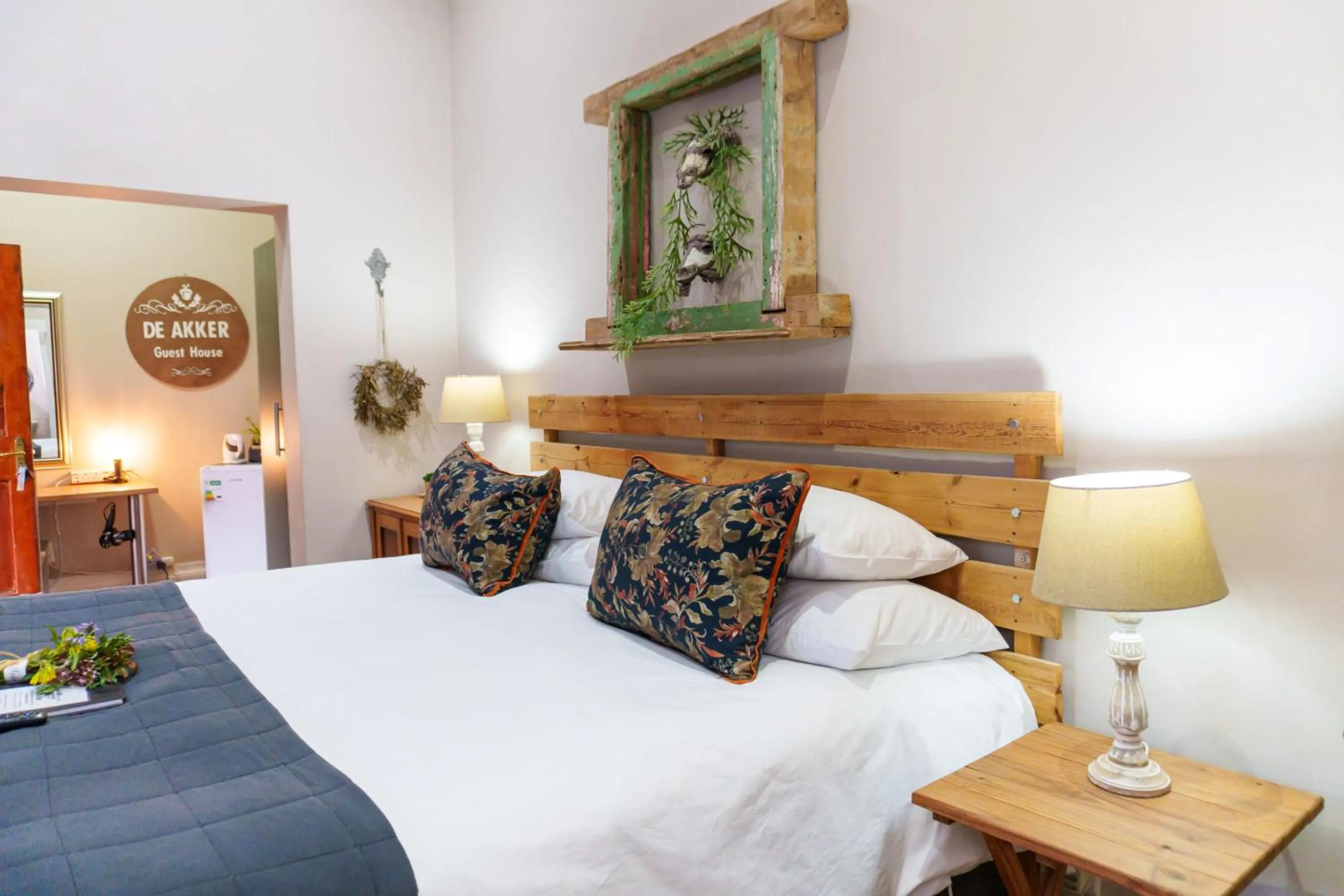 Bed in De Akker Guest House Oudtshoorn