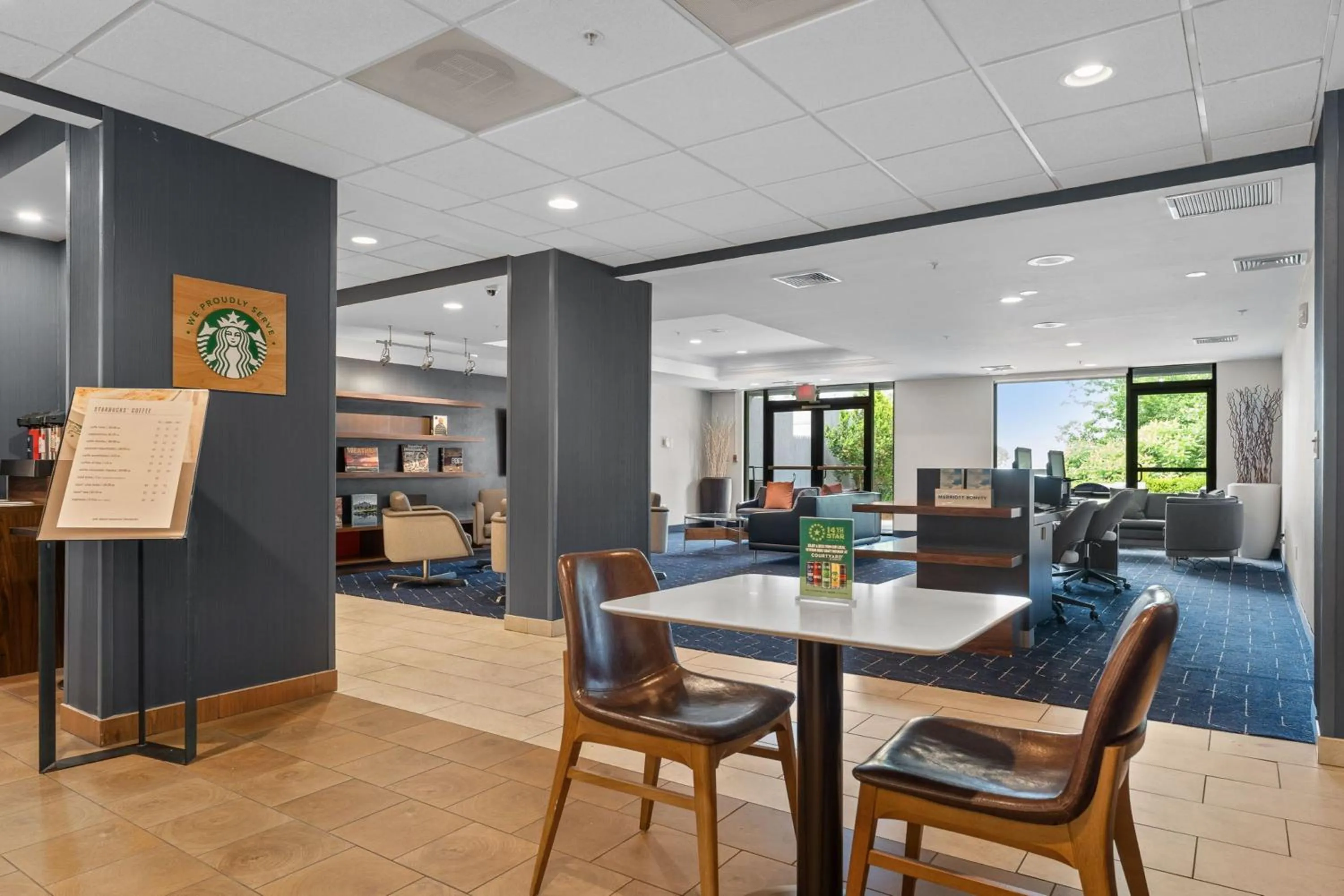 Seating area in Courtyard Burlington Williston