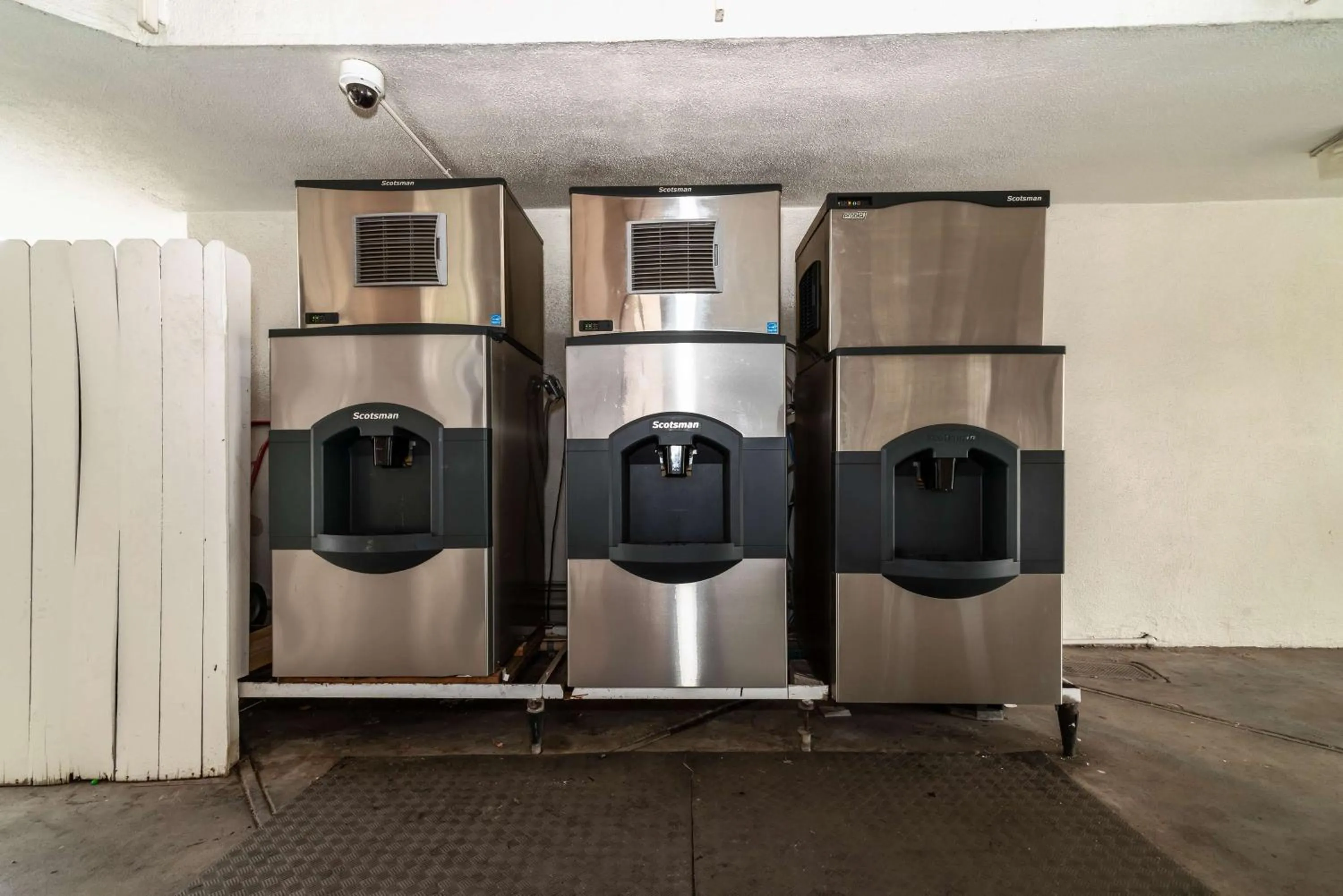 Property building in Motel 6-Palm Springs, CA - East - Palm Canyon