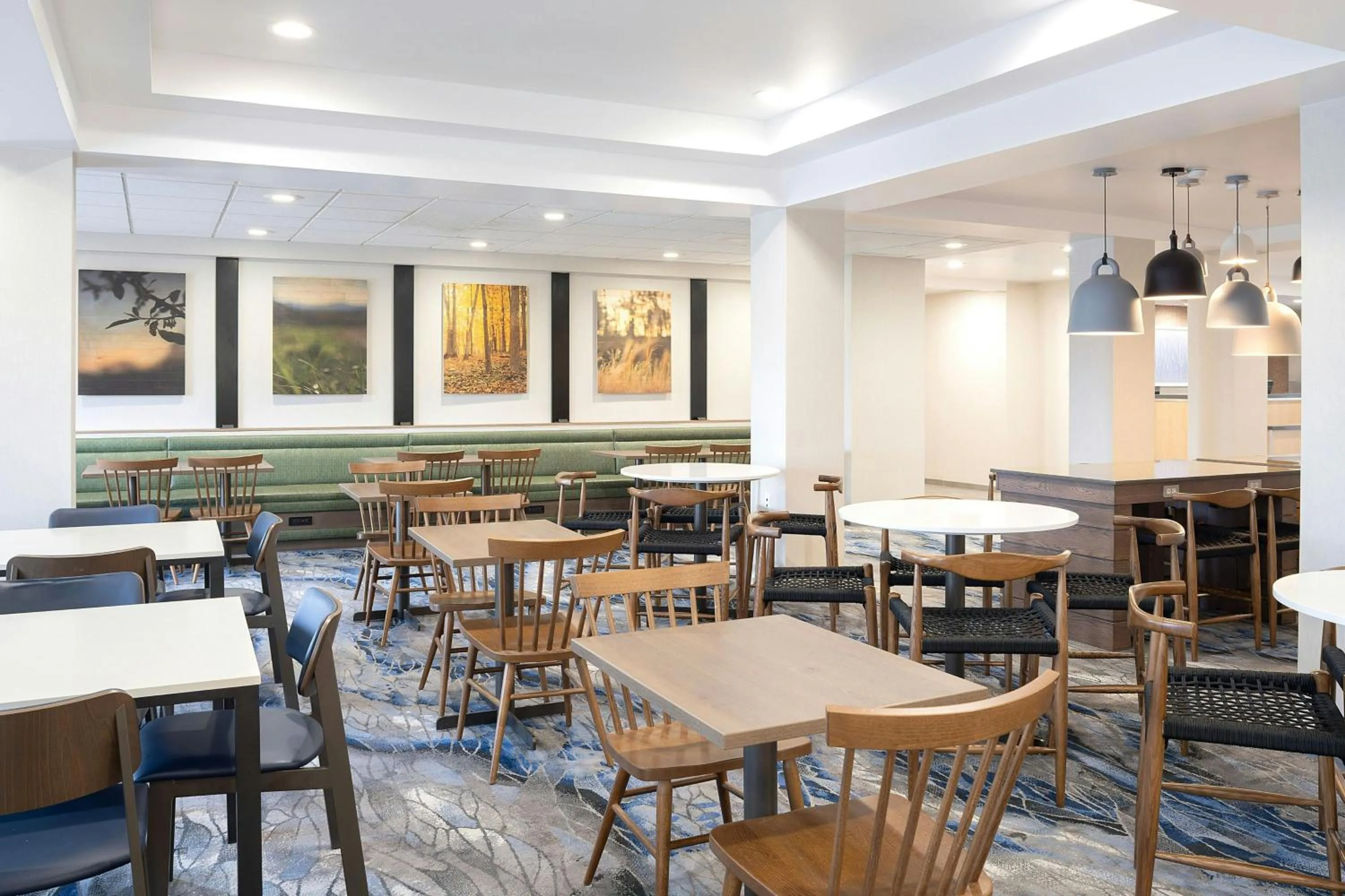 Breakfast in Fairfield Inn & Suites – Buffalo Airport